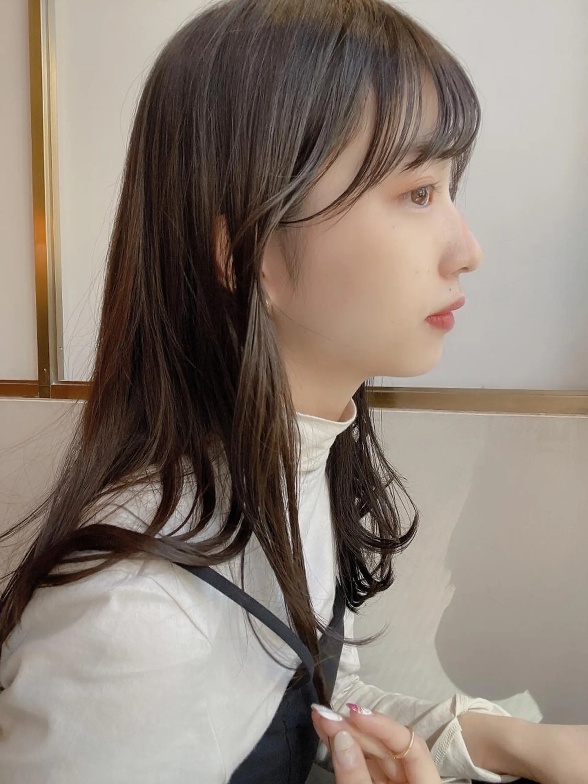 セミロング くびれヘア 顔まわりレイヤー ヨシンモリ 韓国風ヘア レイヤーカット カット ヘアカラー トリートメント ボブパーマ ウルフパーマのヘアスタイル