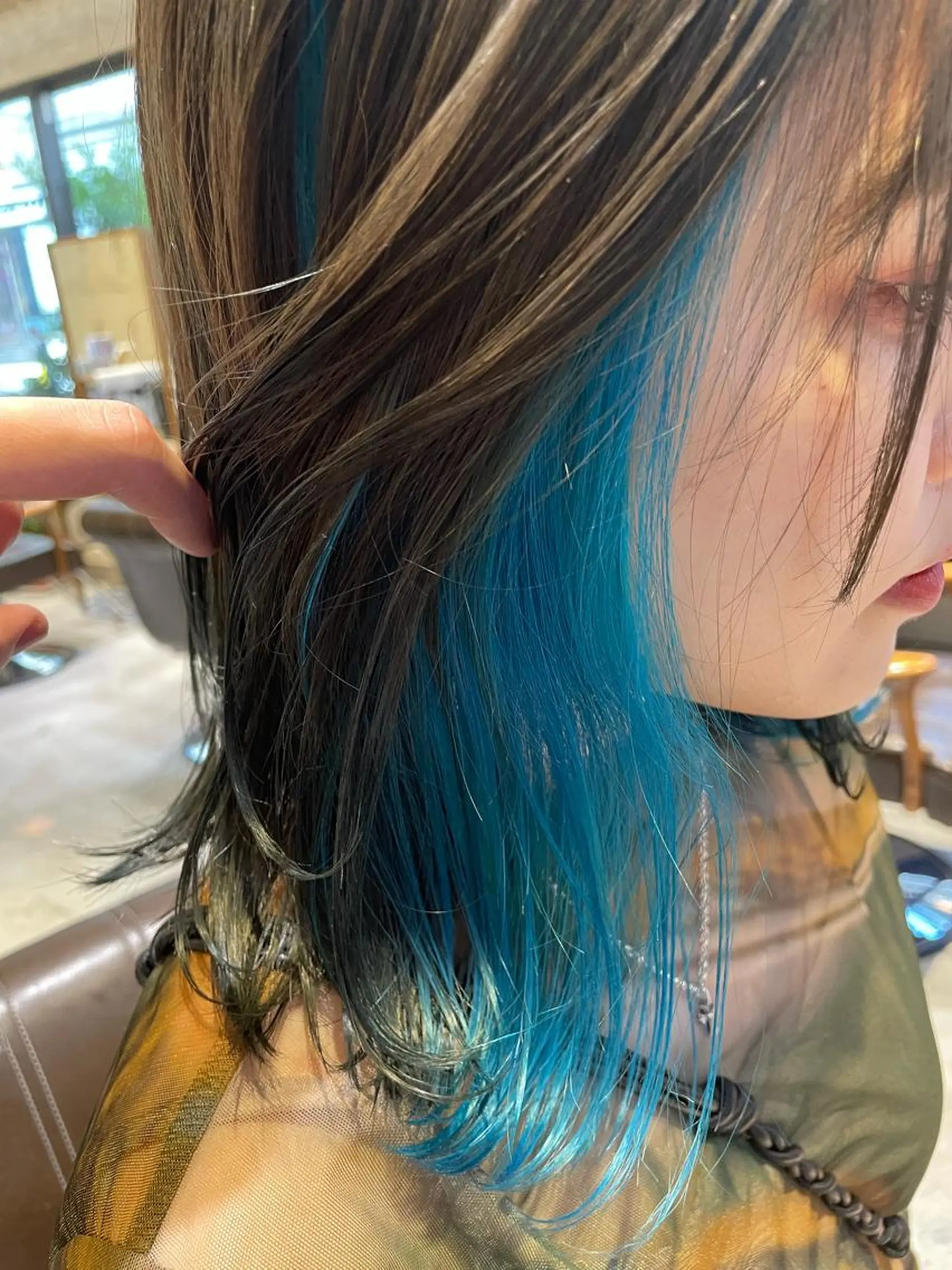 ミディアム カラー ヘアアレンジ ブリーチ インナーカラー 柳井 準平のヘアスタイル