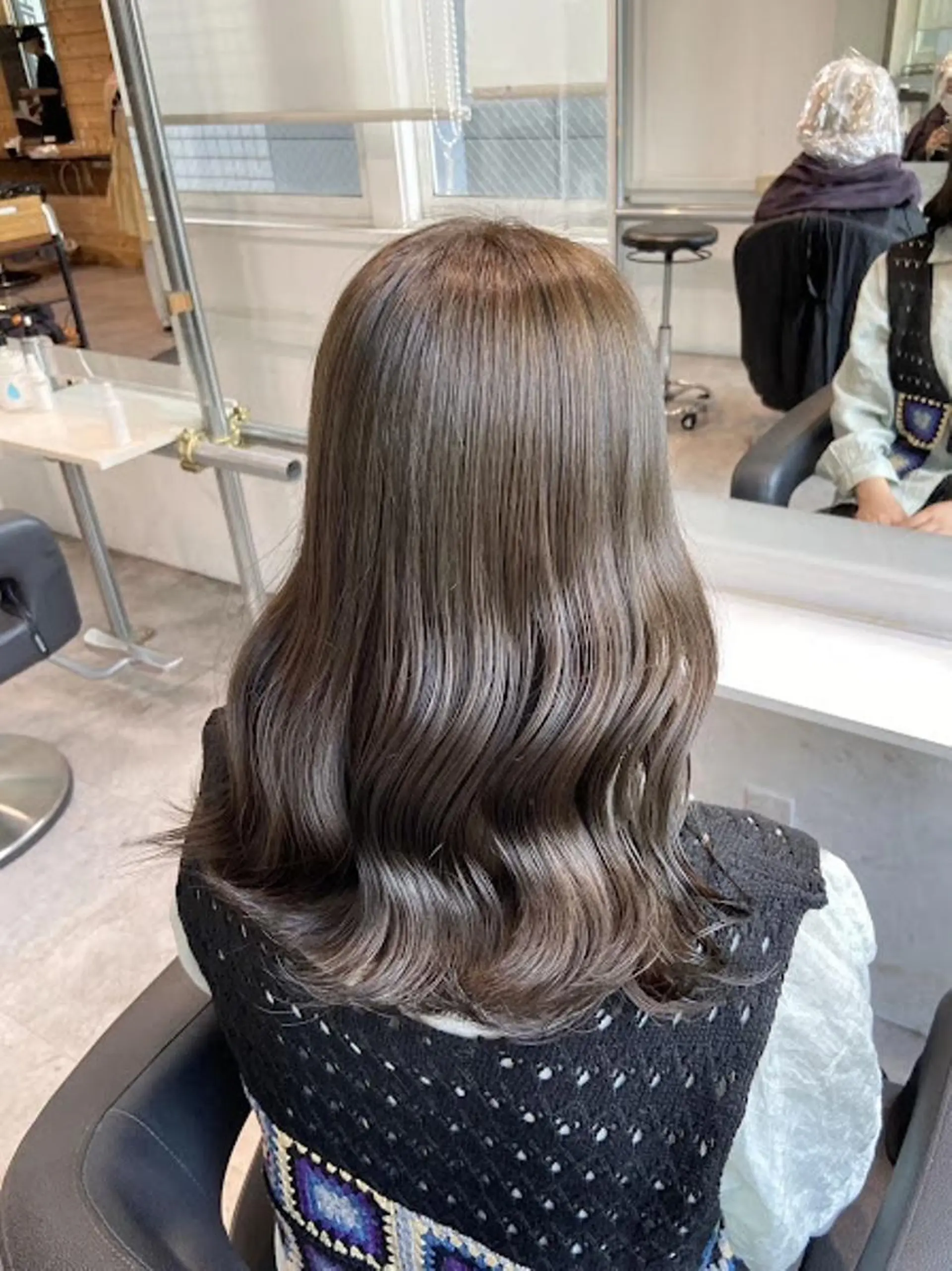 カラー 【公式】DISCO銀 座🪩トレンド🪽のヘアスタイル