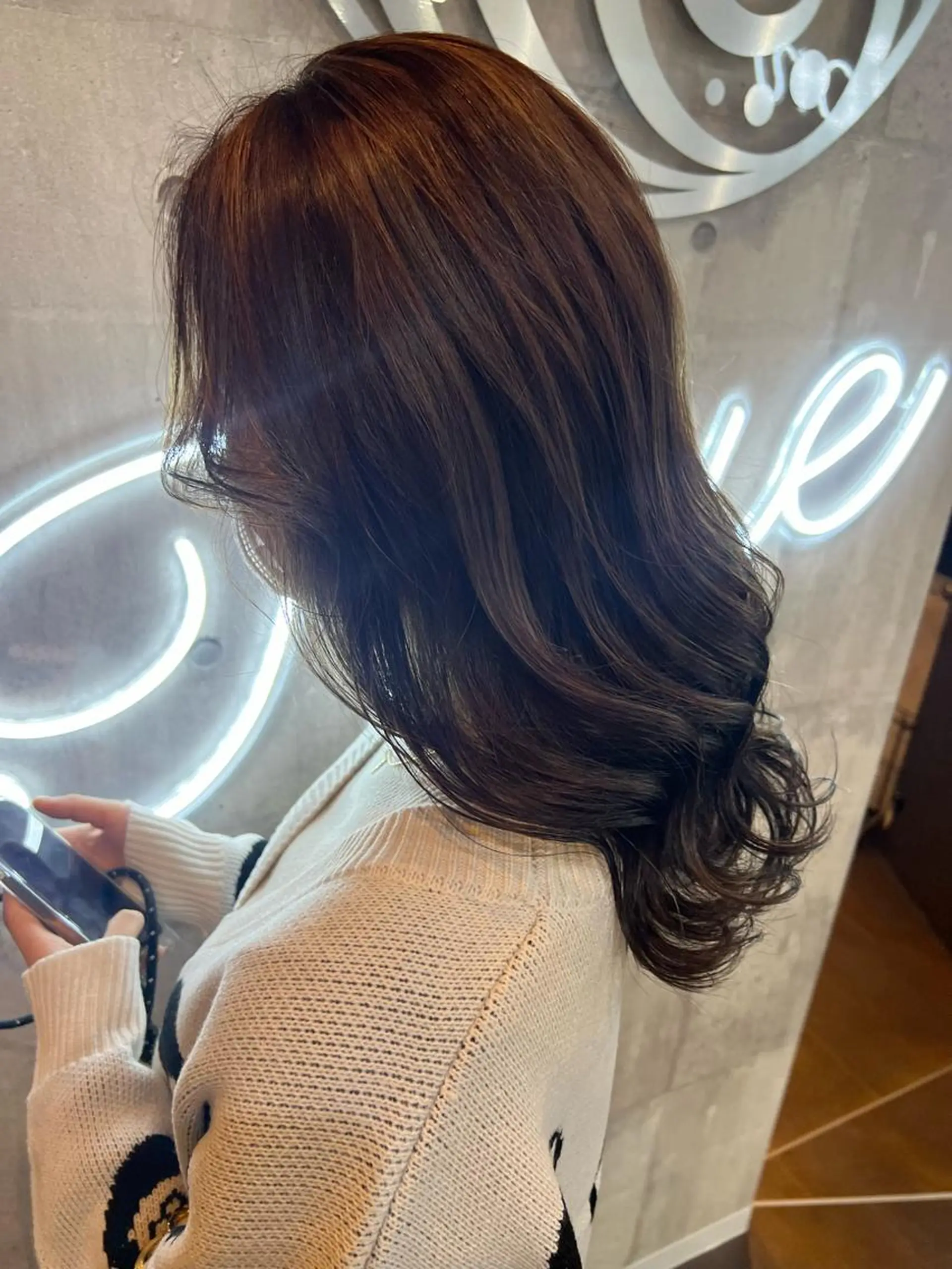 ロング カラー シールエクステ バレイヤージュ ダブルカラー グラデーションカラー ハイライトカラー ヘアカラー トリートメント ミルクティーハイトー ン💖副店長mikaのヘアスタイル