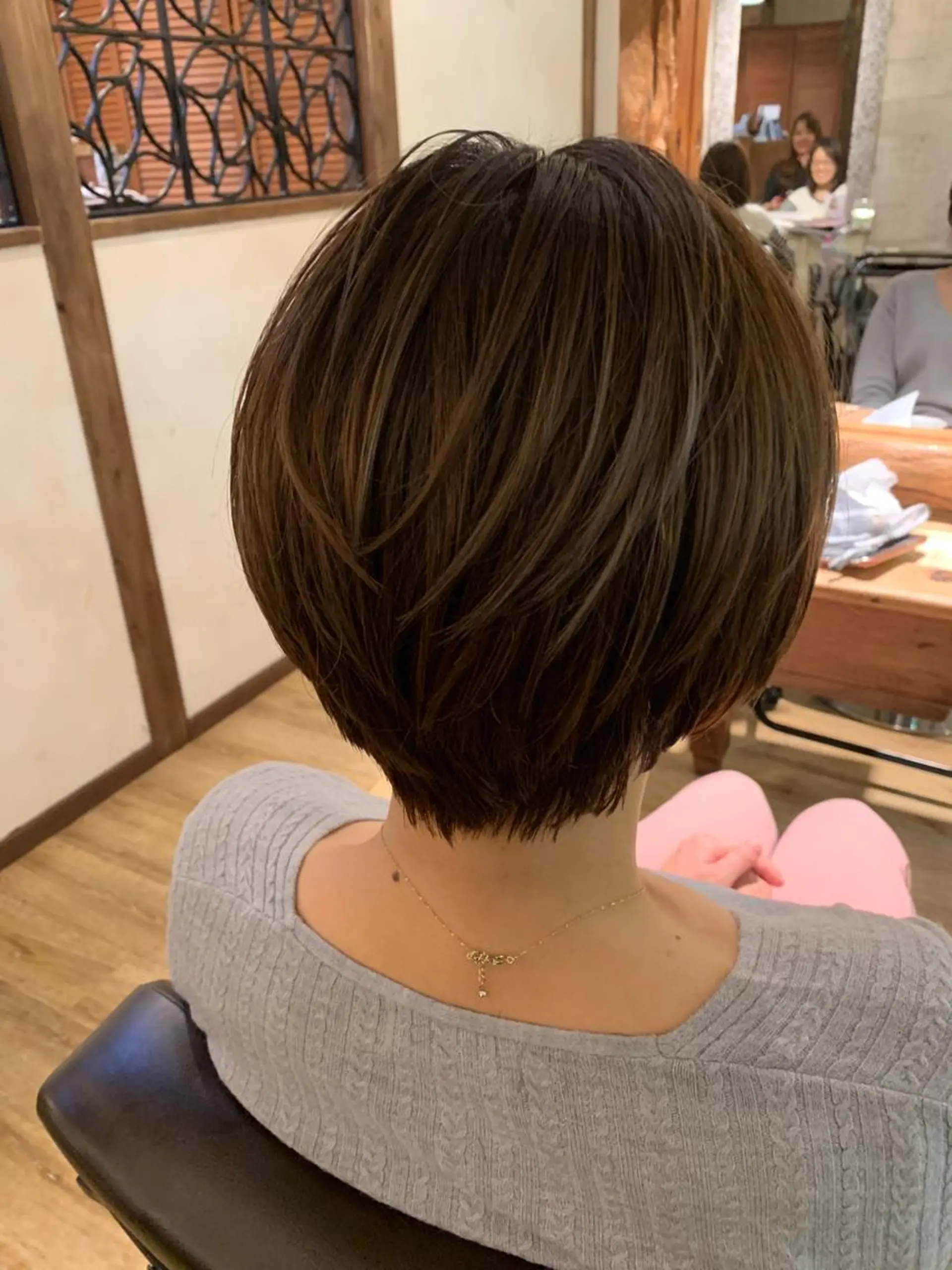 ショート カラー アッシュ ベージュカラー 透明感カラー ハイライトカラー ハイライト カット ヘアカラー SALOWIN(サロウィン)広島並木通り所属・田村和範/似合わせ カラー/縮毛矯正のヘアスタイル