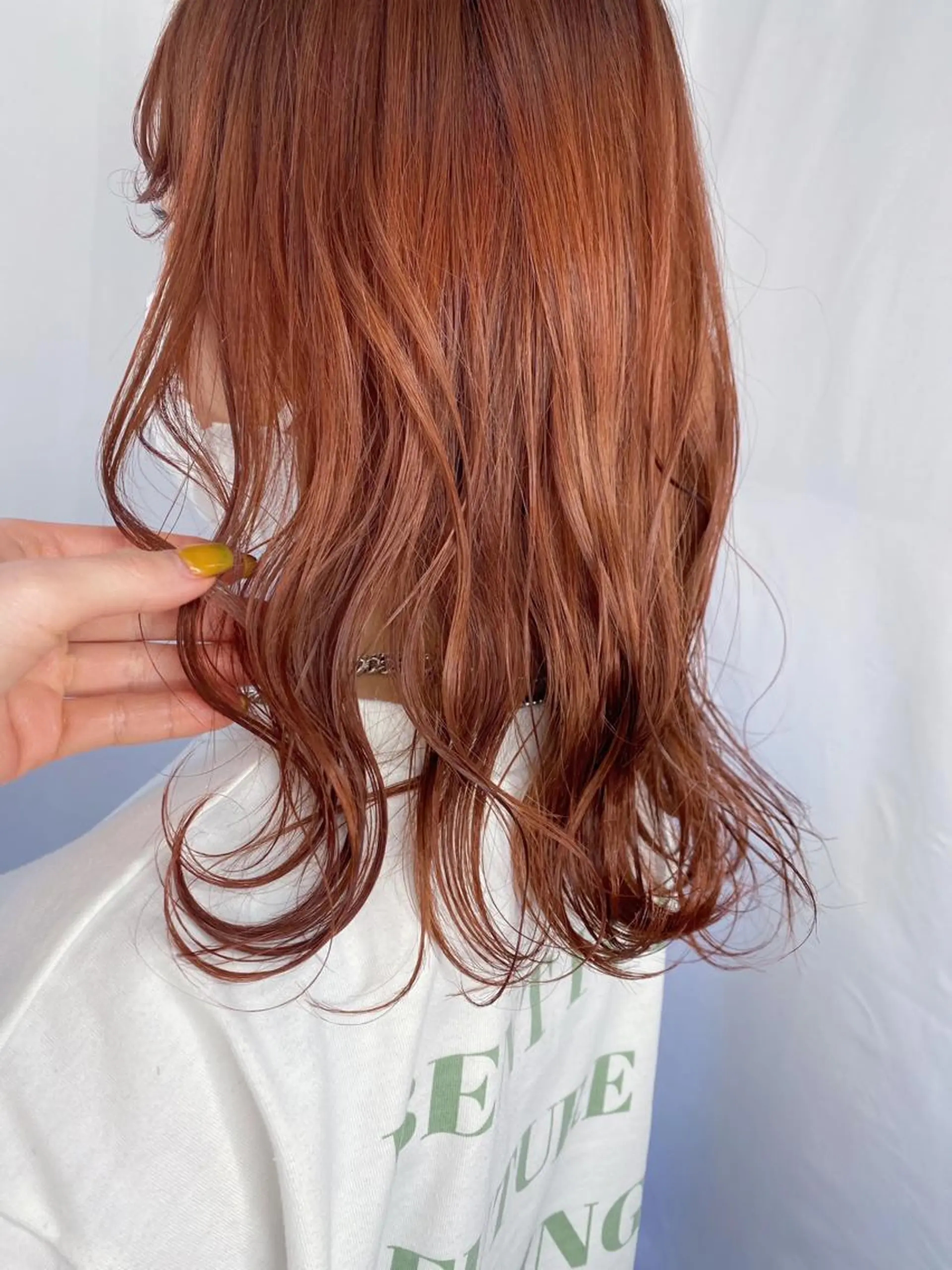セミロング カラー ヘアアレンジ ヘアカラー 畑中 愛梨のヘアスタイル