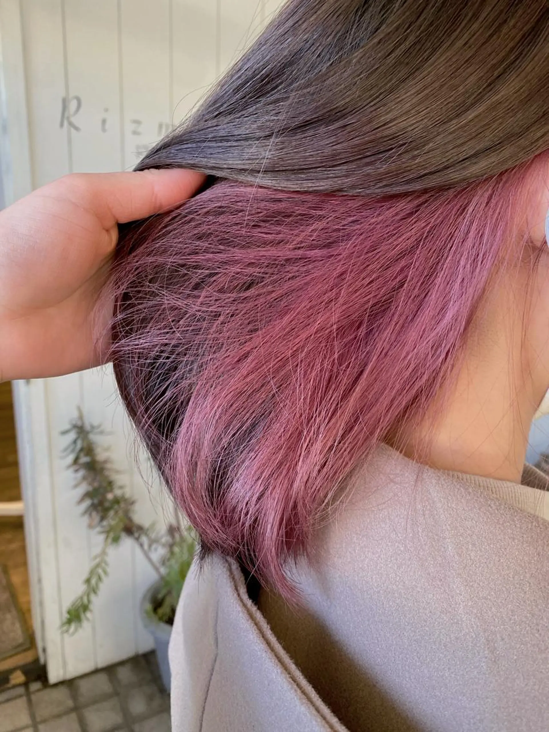 ショート カラー ピンクカラー sio.nail&eyebrow salon shimokitazawa2号店所属・nailist mana𖤐´-のネイルデザイン