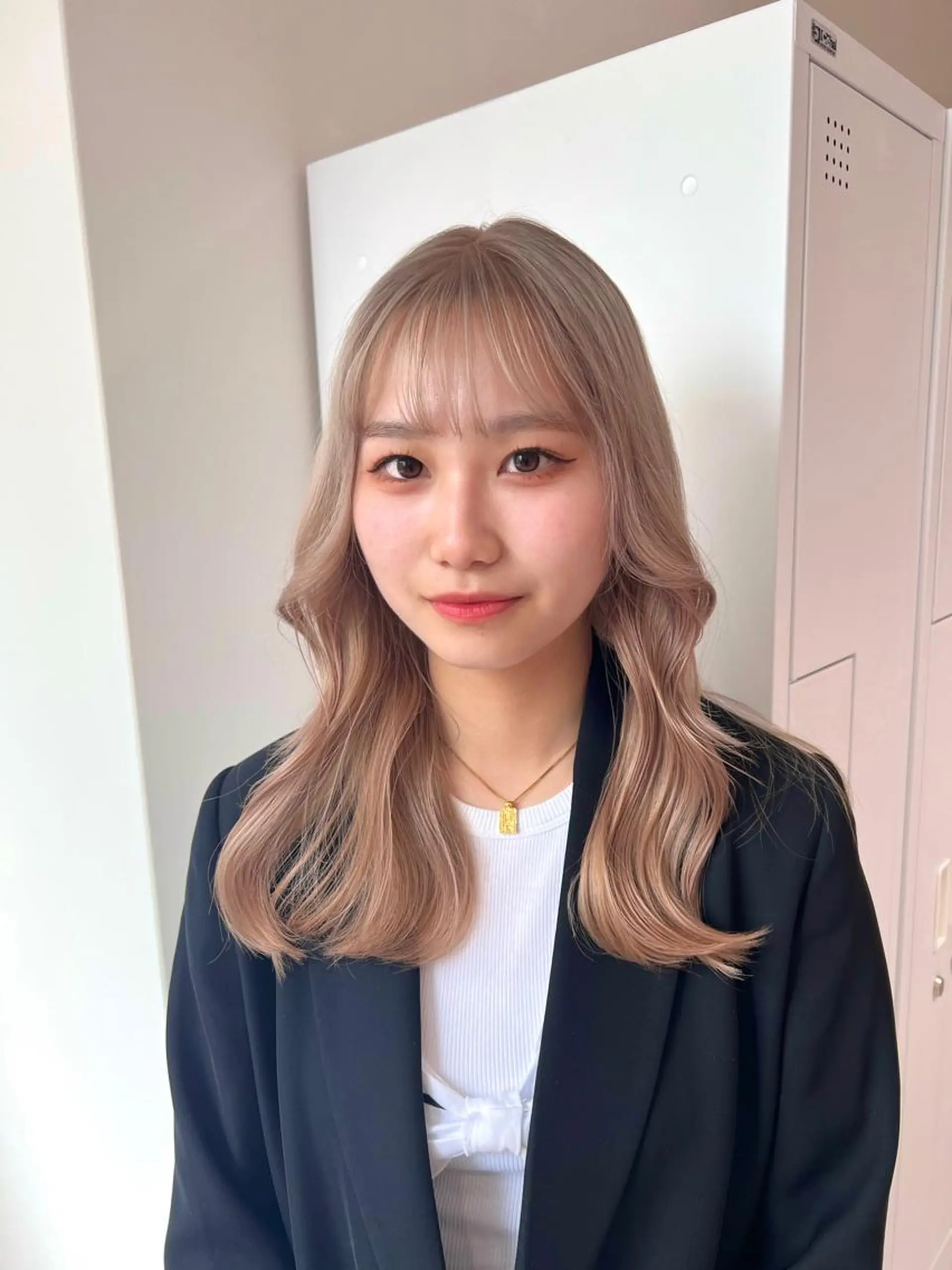 ロング ヘアカラー トリートメント ハイトーン♡ブリーチ ♡エクステ♡nanaのヘアスタイル