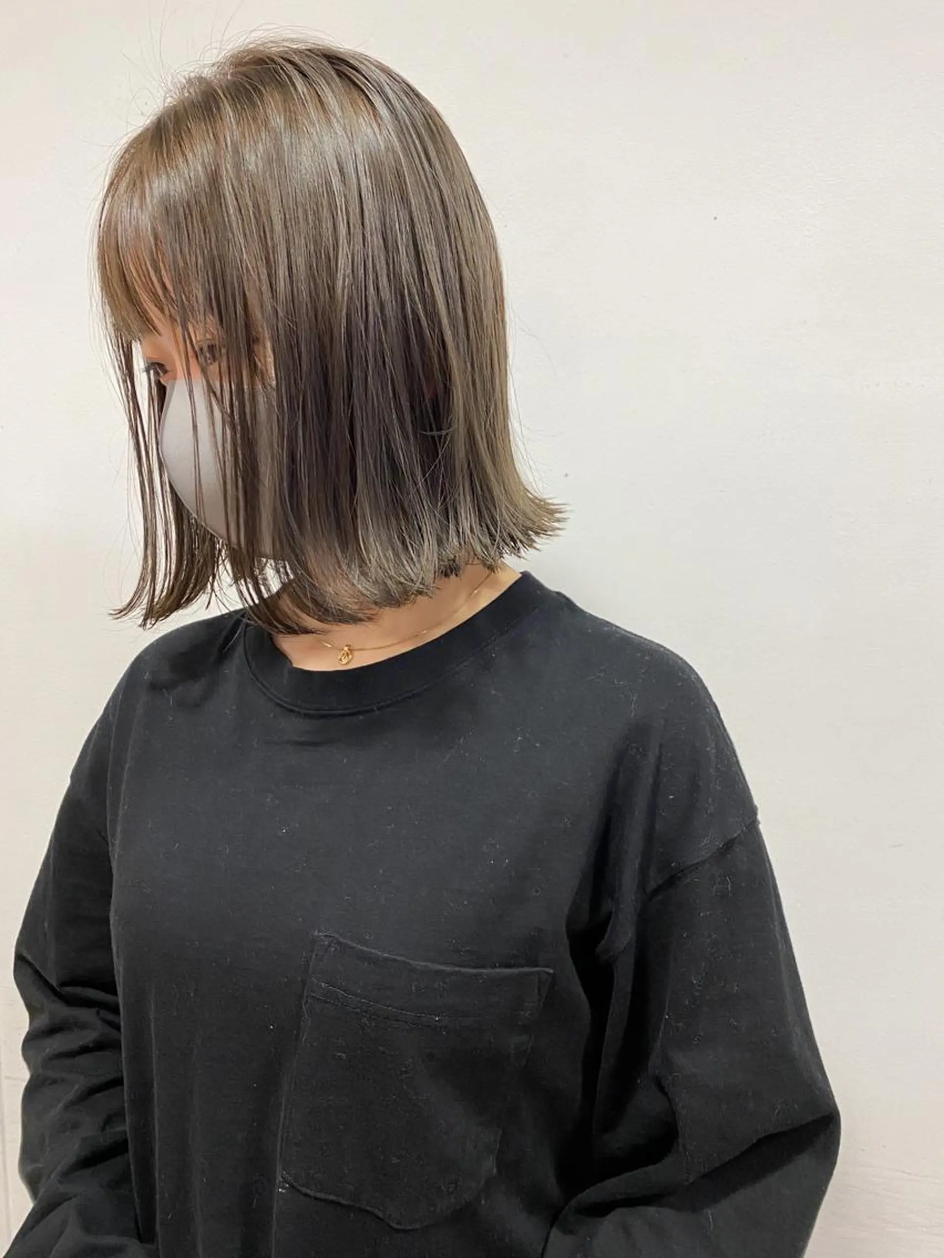 カラー ダブルカラー グレージュ オリーブグレージュ オリーブグレー ハイライトカラー MINAMIのヘアスタイル