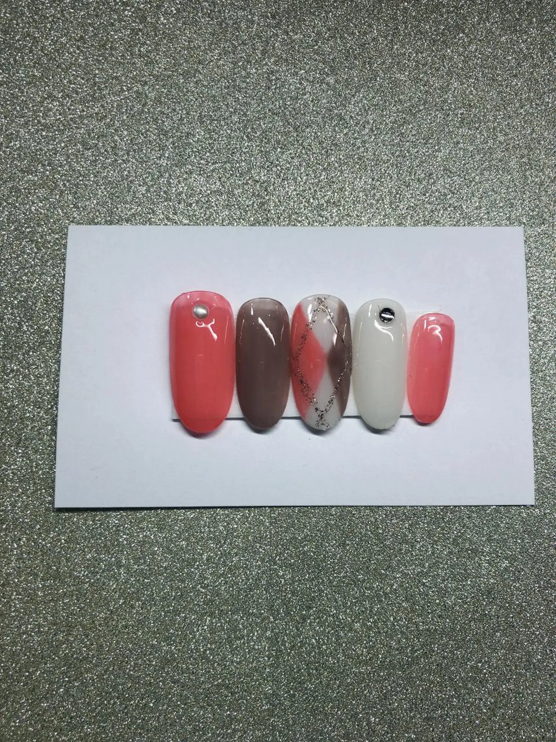 ネイル 中国整体院中の ネイルサロン💅のネイルデザイン