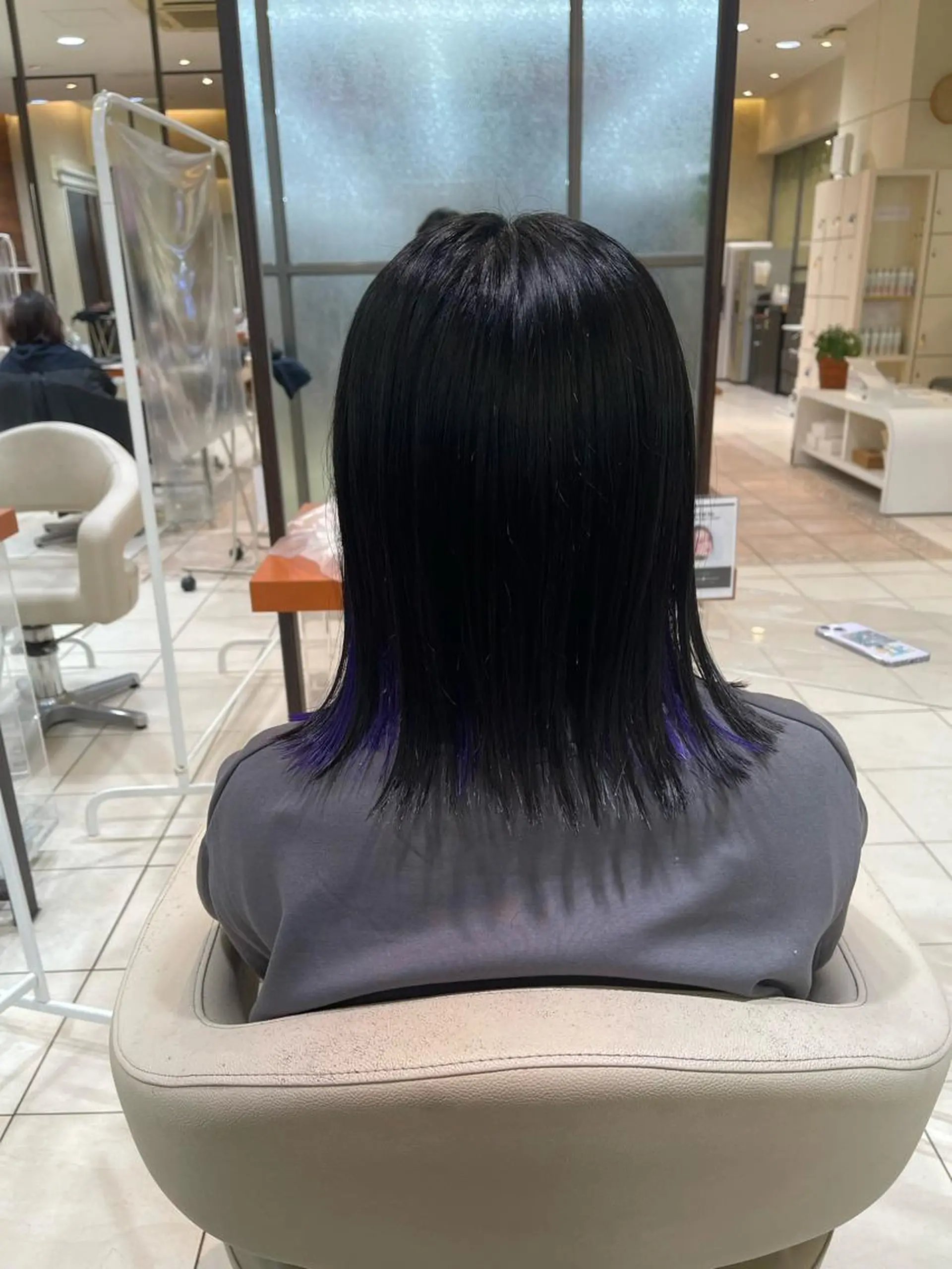 ミディアム カラー 黒髪 ブルーカラー ブルーブラック パープルカラー カネヒラ リョウスケのヘアスタイル