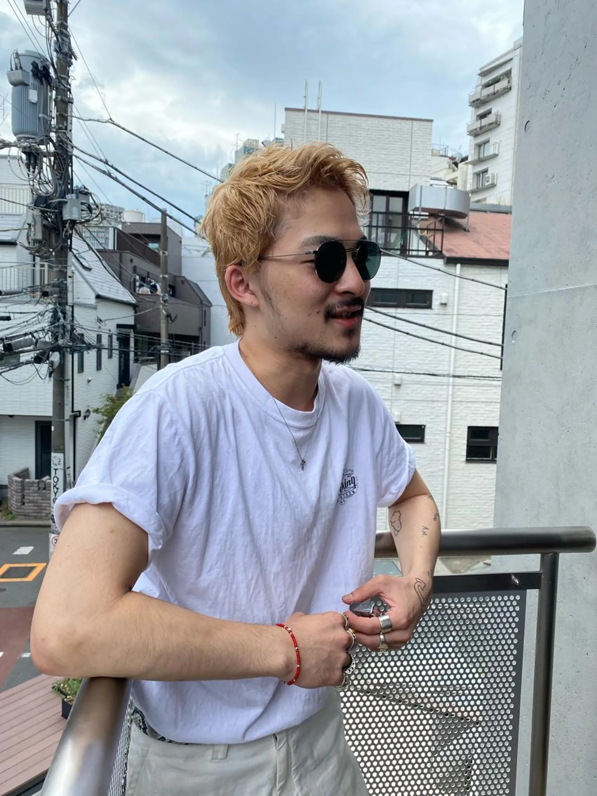 ショート 外国人風カラー ヘアカラー トリートメント 山影✨バレイヤージュ ハイライト✨メンズ◎のヘアスタイル