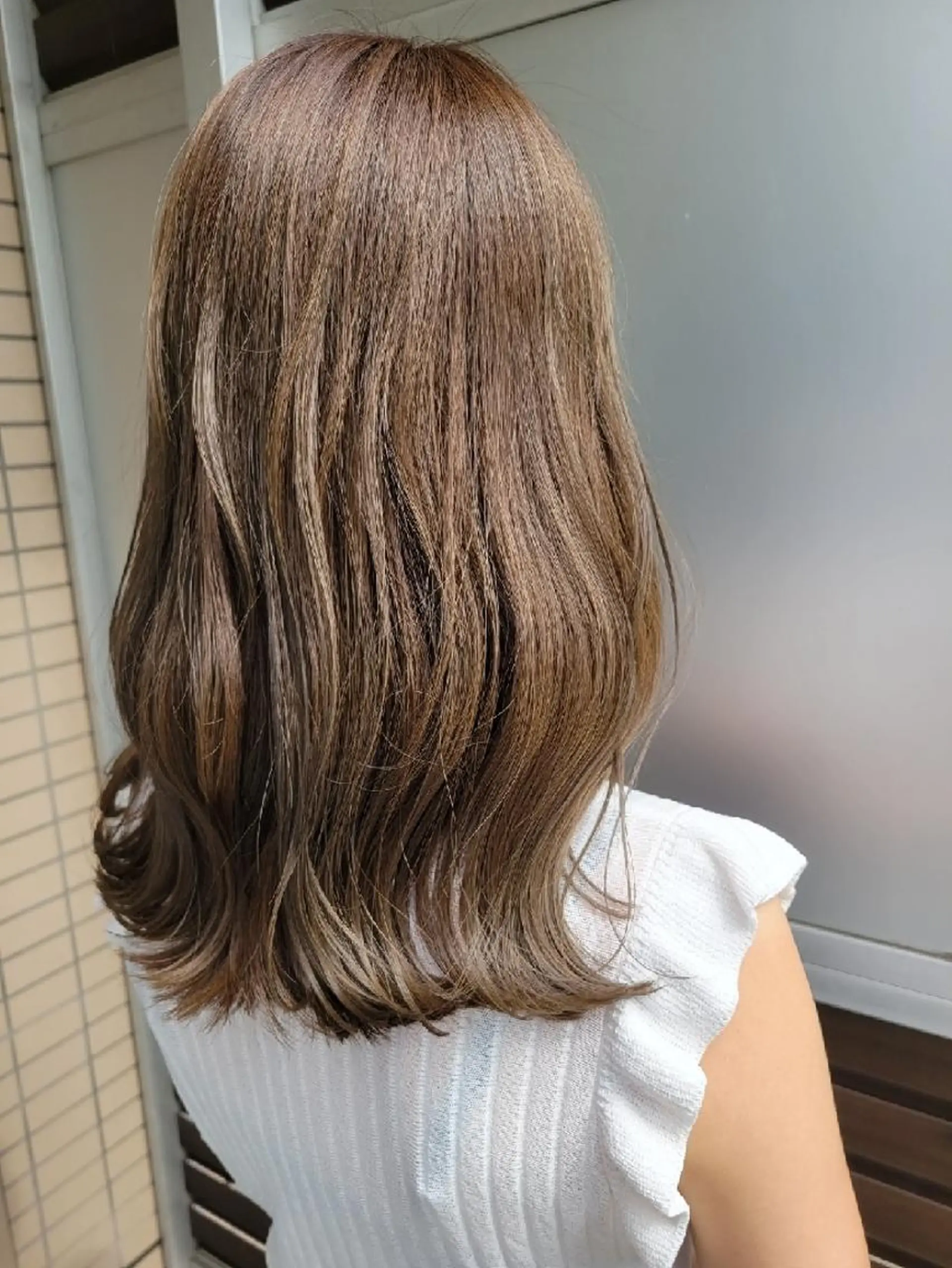 セミロング カラー ベージュカラー 透明感カラー イルミナカラー カット ヘアカラー トリートメント レイヤー/ショート /山田譲治✂️のヘアスタイル