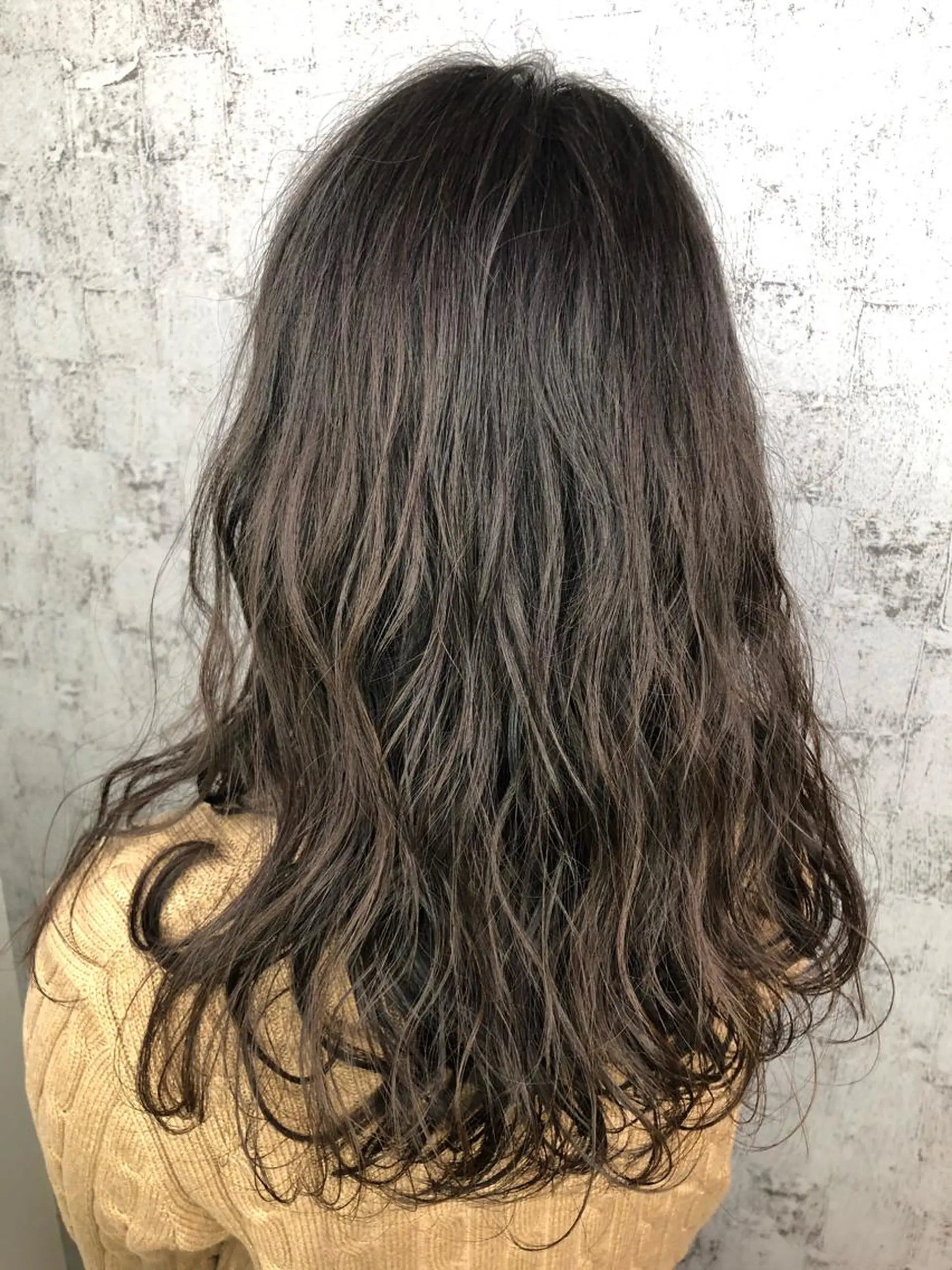 ロング パーマ 透明感カラー✨ツヤ髪 廣畑昌志のヘアスタイル