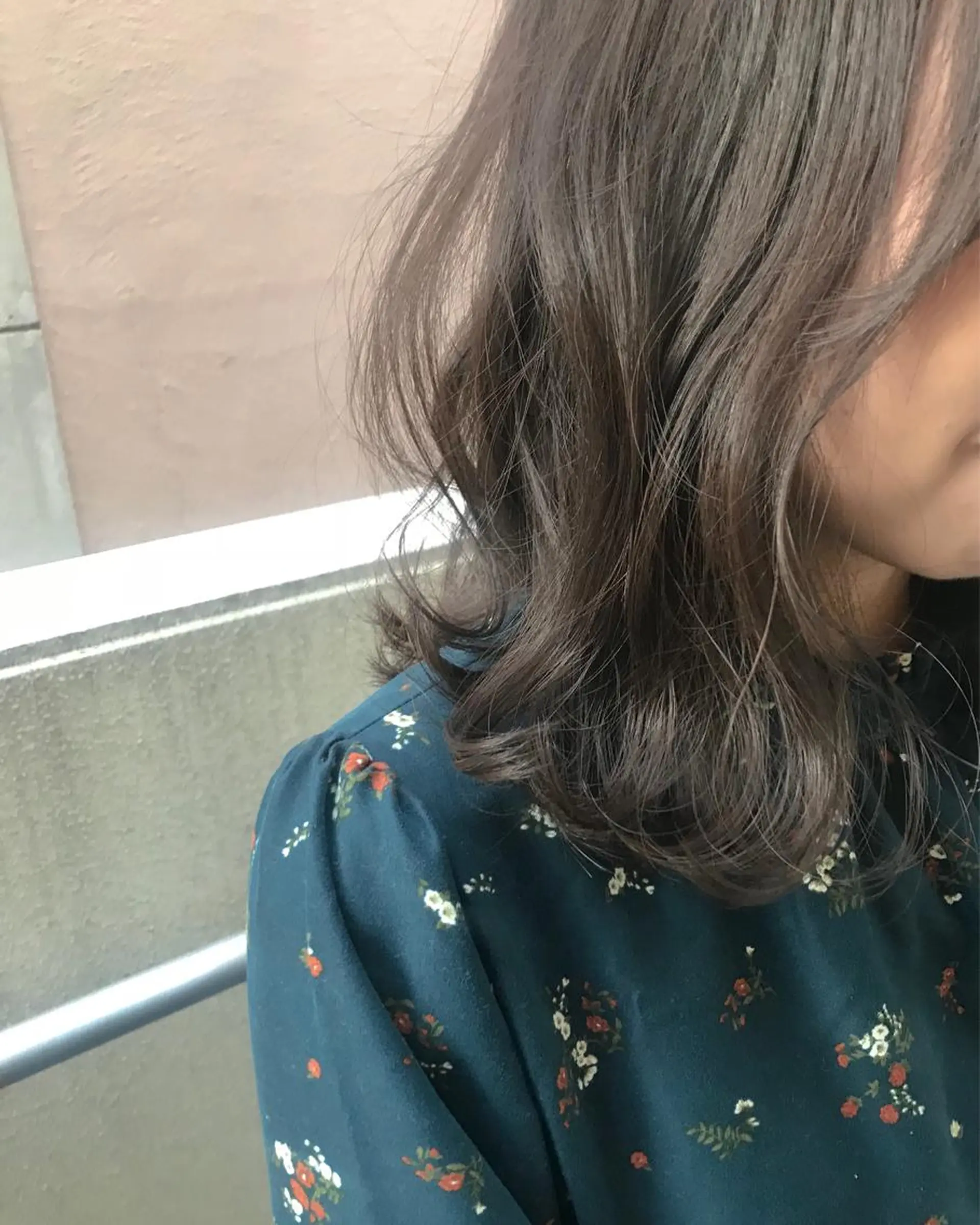 セミロング カラー 透明感カラー 小野 かなこのヘアスタイル