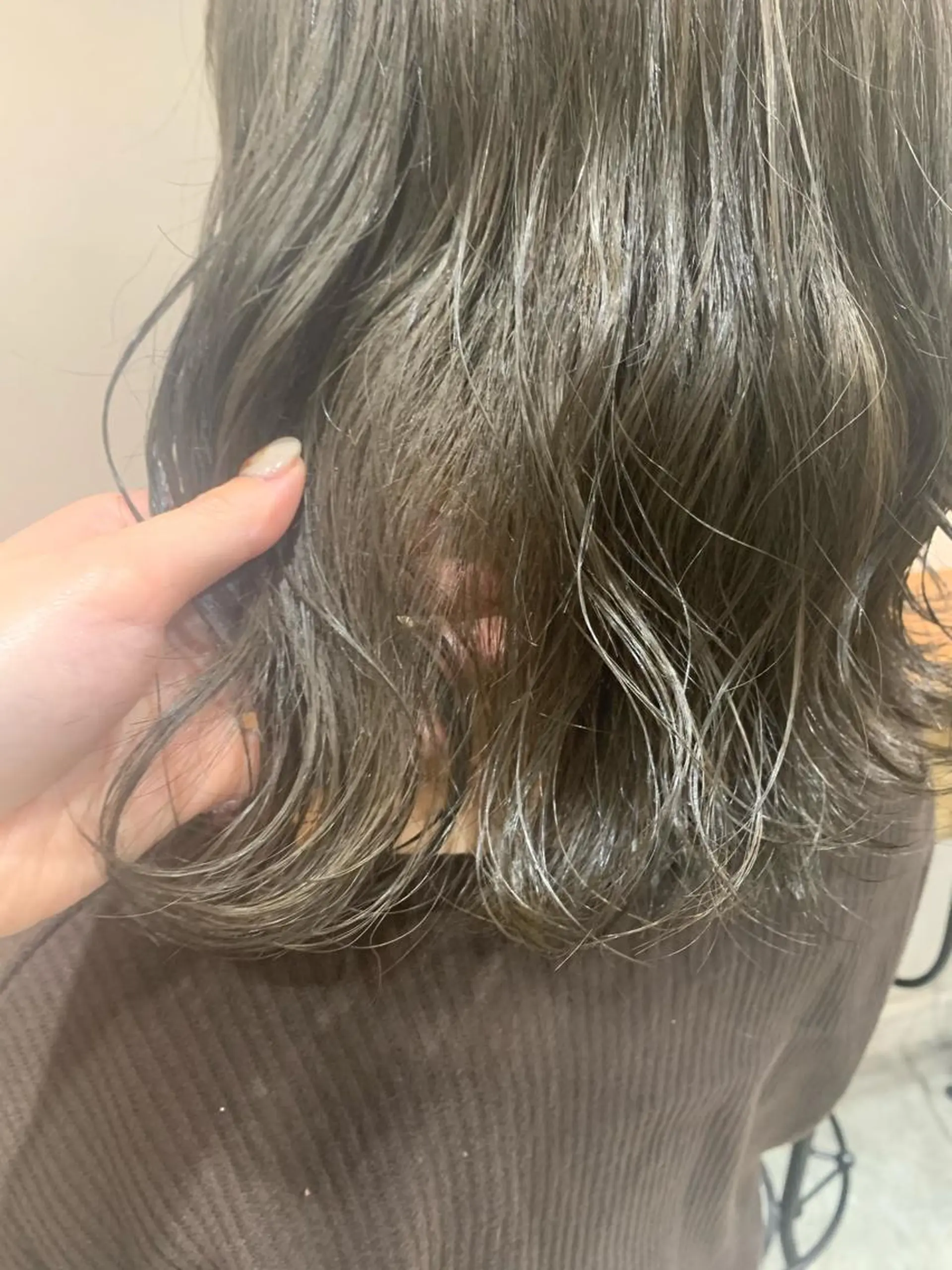 ミディアム カラー ハイトーン/レイヤー 💜Akaneのヘアスタイル