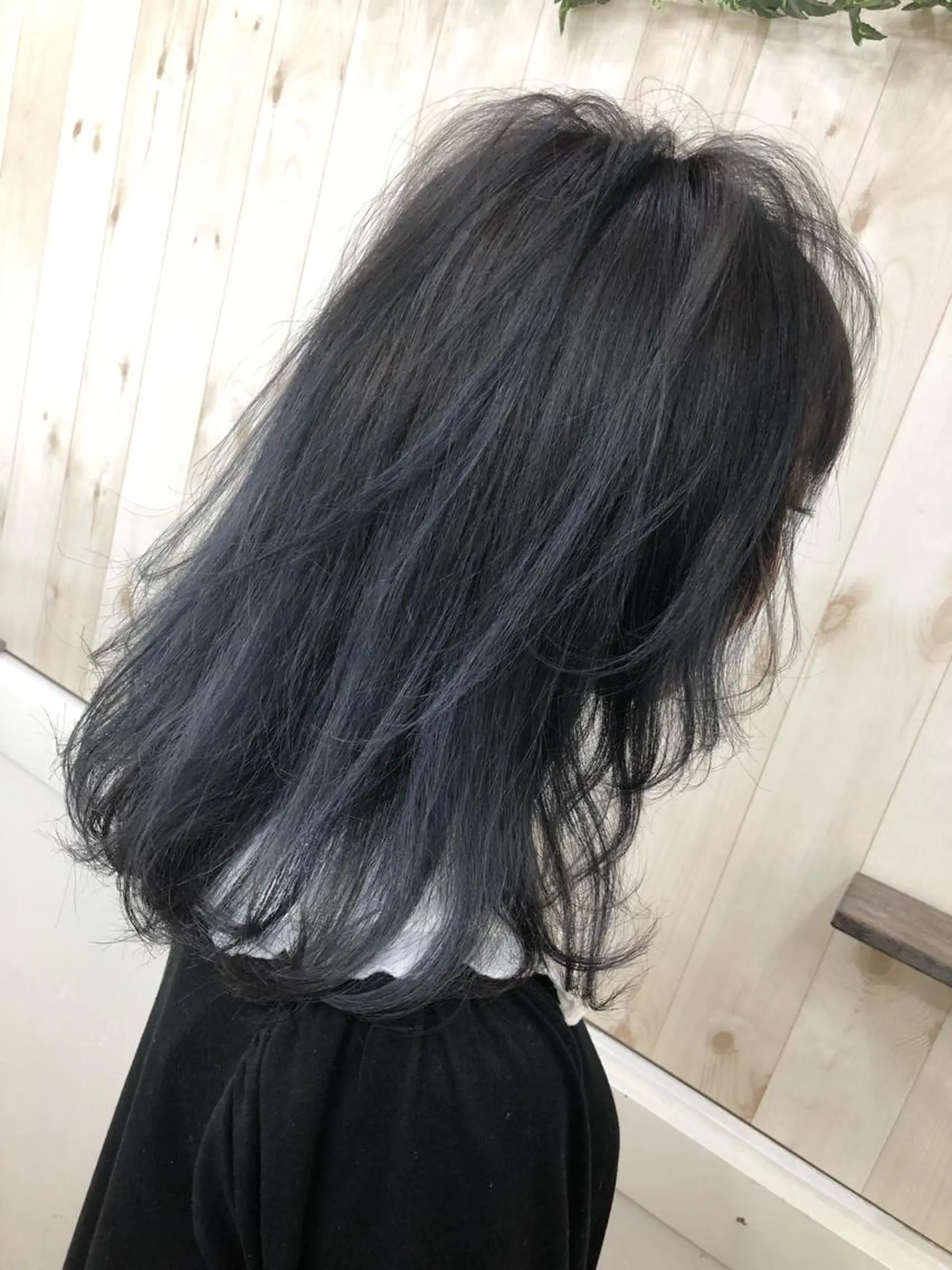 セミロング カラー ブリーチ ブルーカラー ブルーラベンダー グラデーションカラー ラベンダーカラー ヘアカラー FERNA池袋所属・マンツーマン施術✂︎ 金田尚久🎨のヘアスタイル