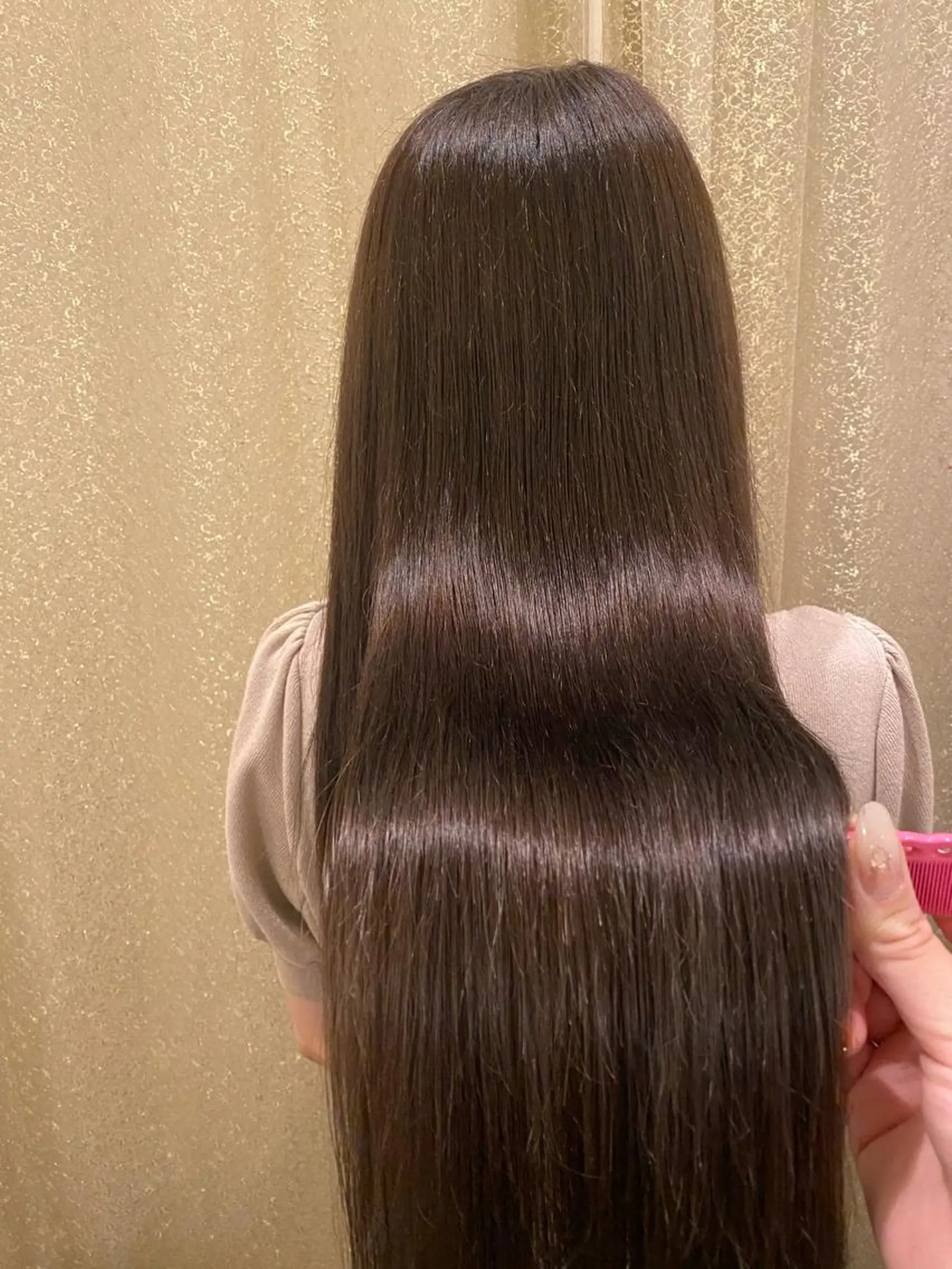 ロング 山川 玲奈のヘアスタイル