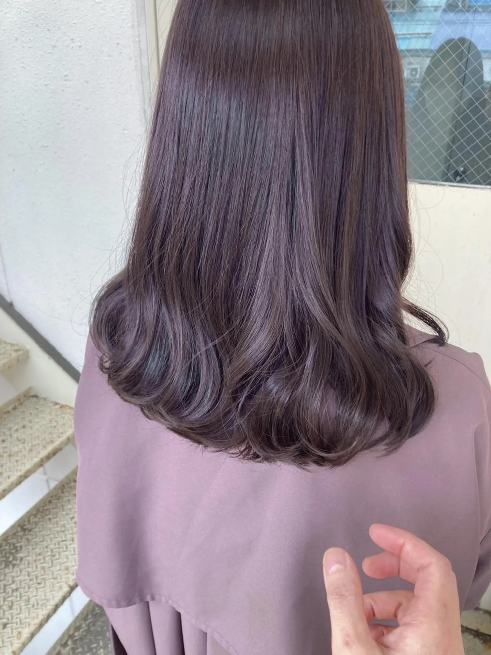 ミディアム ラベンダーブラウン roka ノゾミのヘアスタイル