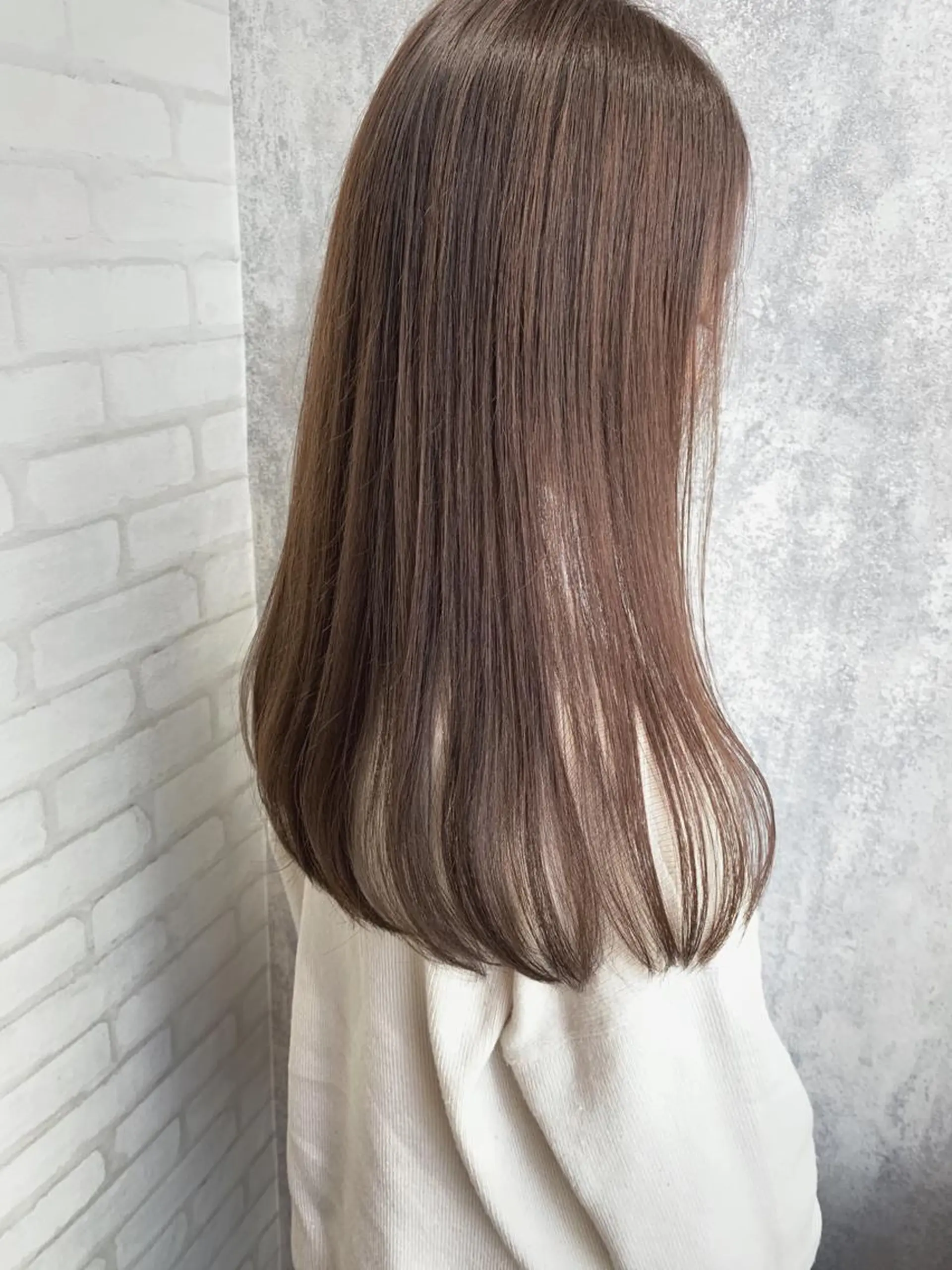 ロング カラー アッシュ バレイヤージュ デザインカラー グラデーションカラー グレージュ カット ヘアカラー トリートメント Zina福岡天神店 艶髪/レイヤー/小顔のヘアスタイル