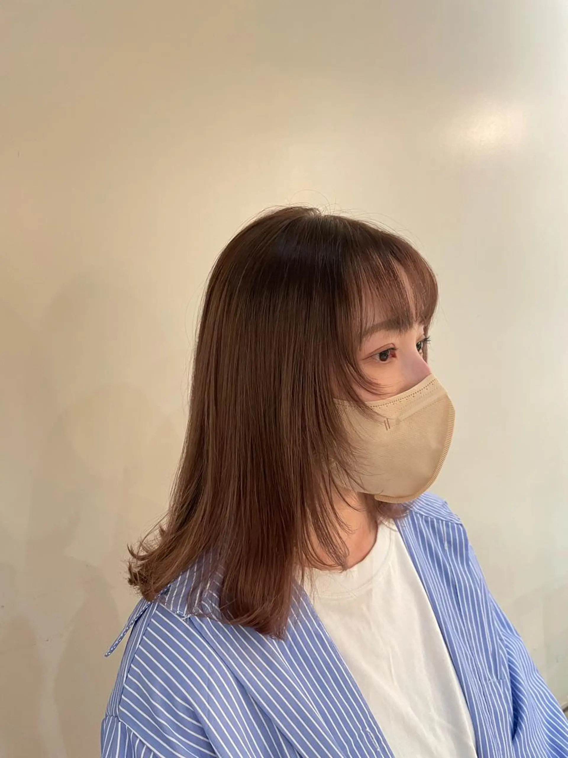 ミディアム 顔まわりレイヤー 顔周りカット レイヤーカット 平松 里穗のヘアスタイル