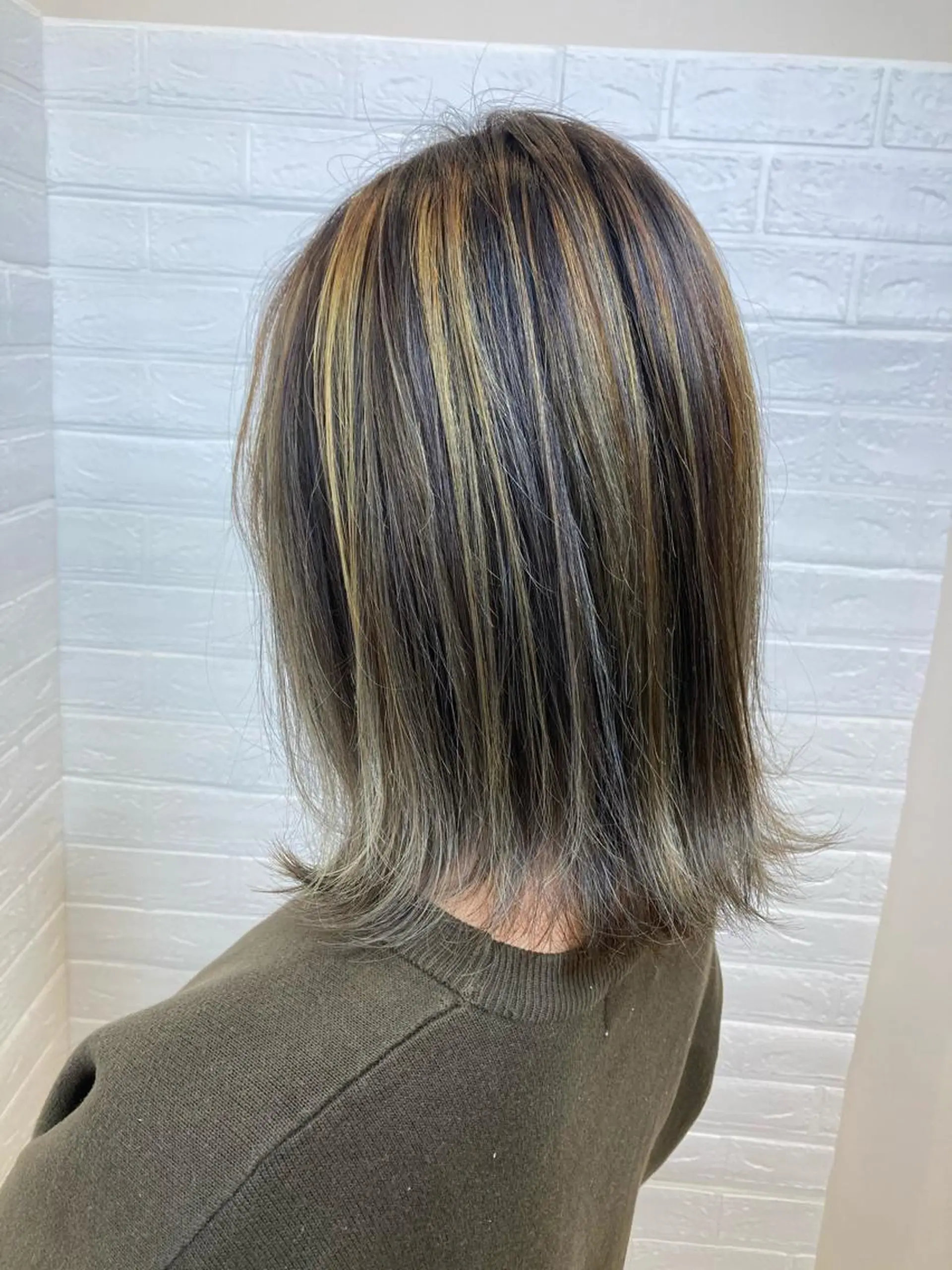 ミディアム カラー ヘアカラー 黒川 真伍のヘアスタイル