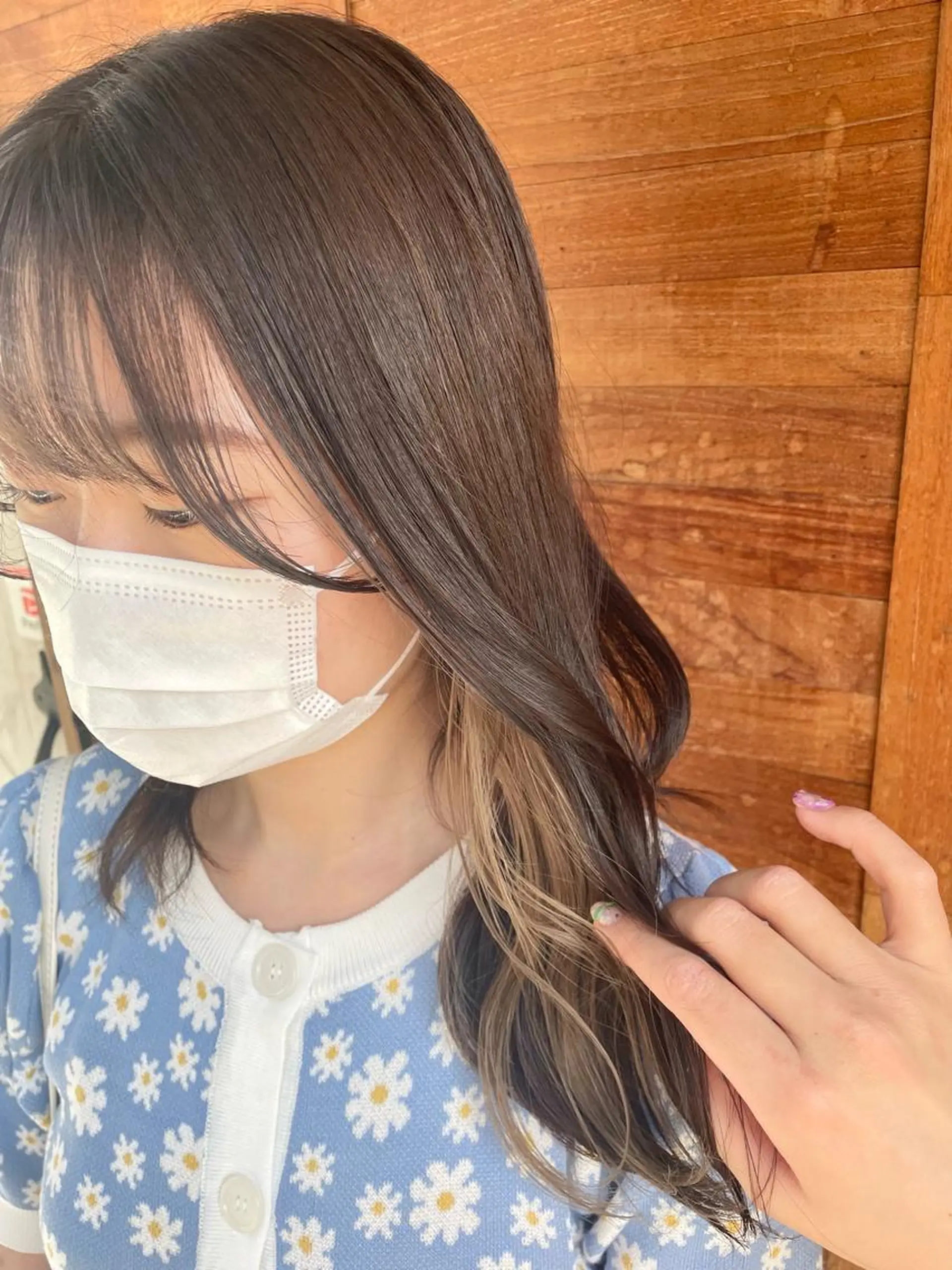 カラー ブリーチ イヤリングカラー 佐久間 成恵のヘアスタイル
