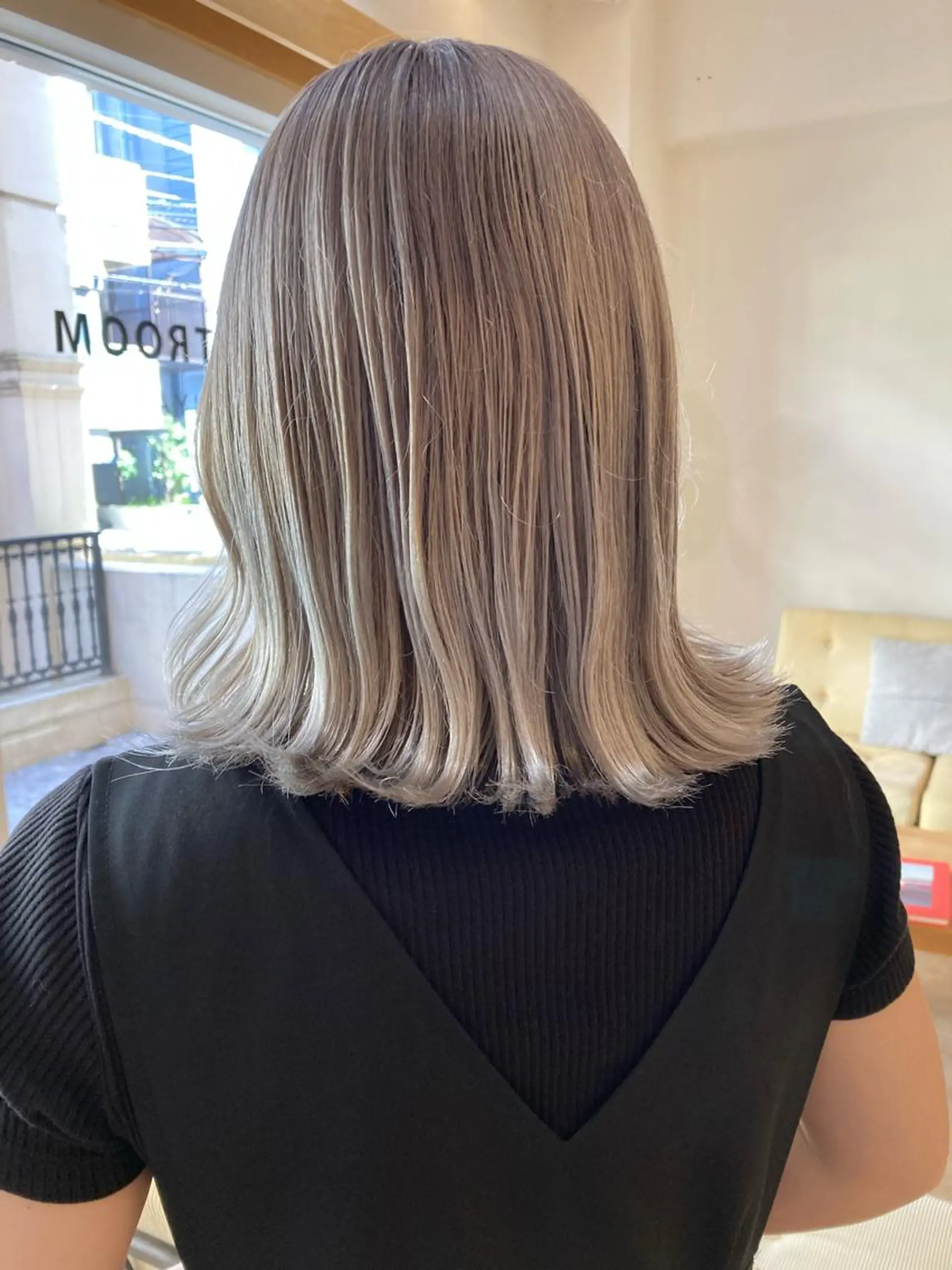 ミディアム カラー ネイル ヘアカラー ポミエ恵比寿所属・🤎口コミ5.0 カラー好評🤎KENのヘアスタイル