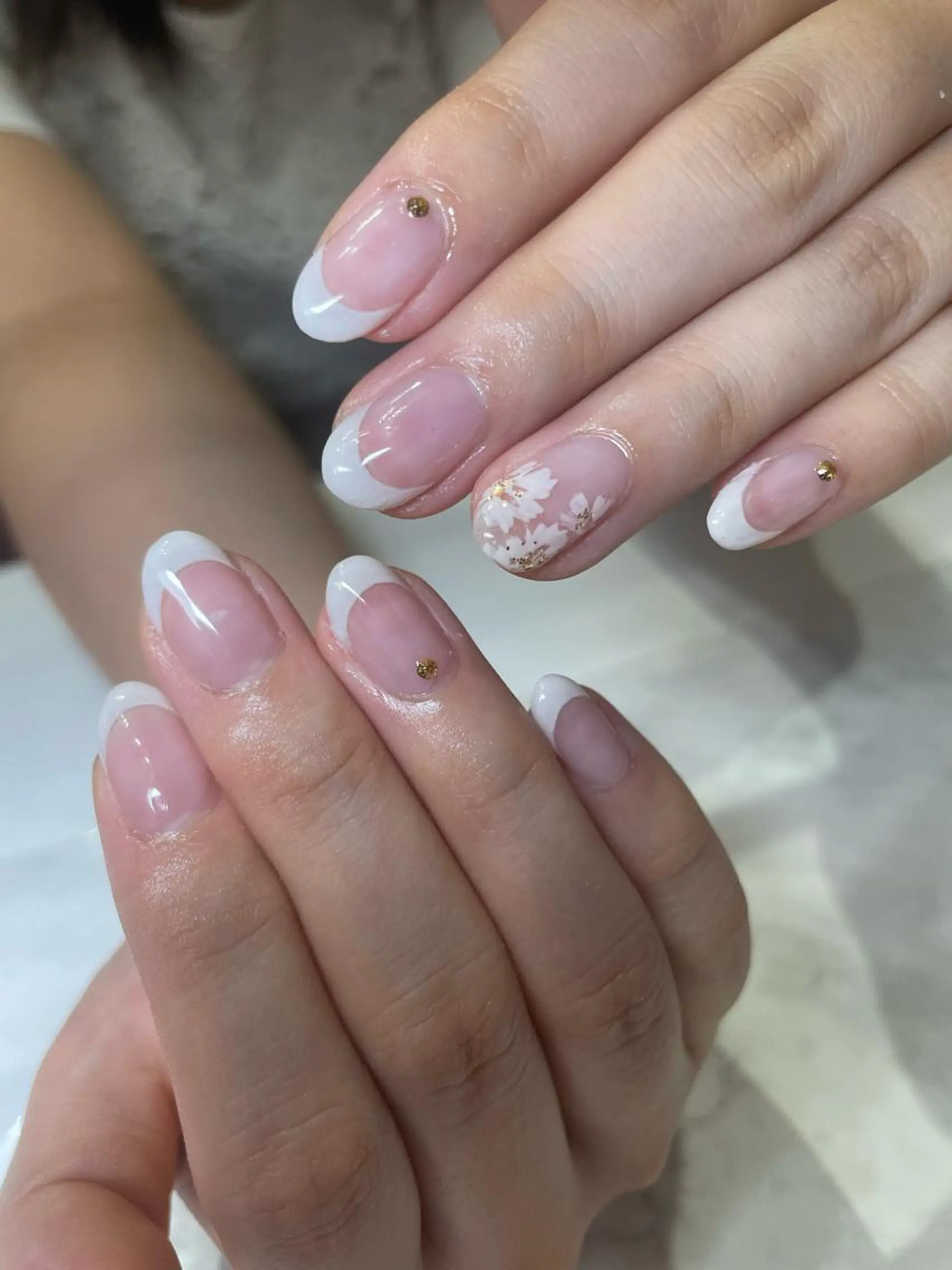 ミディアム ネイル オフィスネイル ハンドネイル ネイルサロン Sweetのネイルデザイン