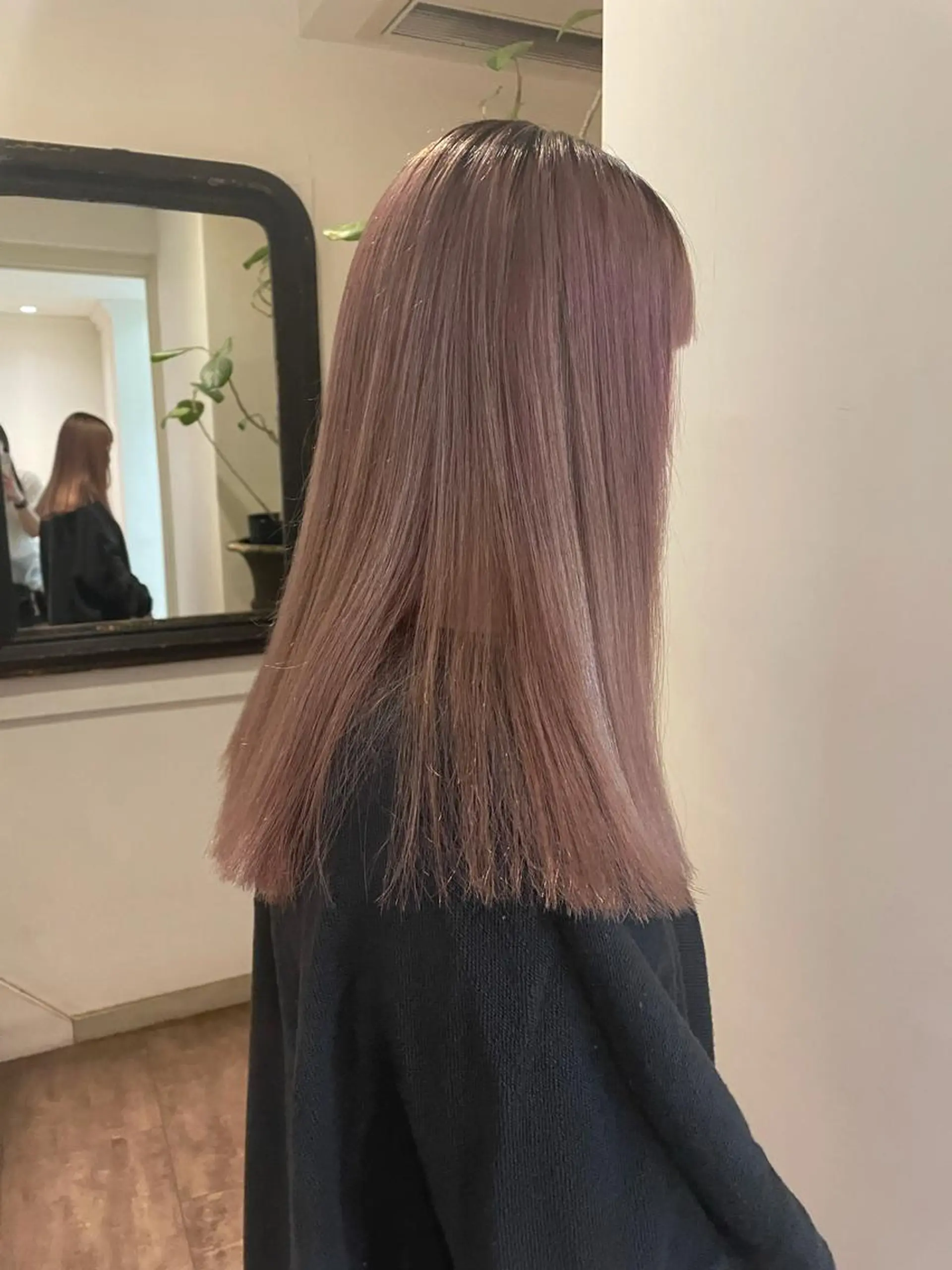 セミロング カラー classic 新横浜所属・大人girly🛋️ 🤍yukakoのヘアスタイル