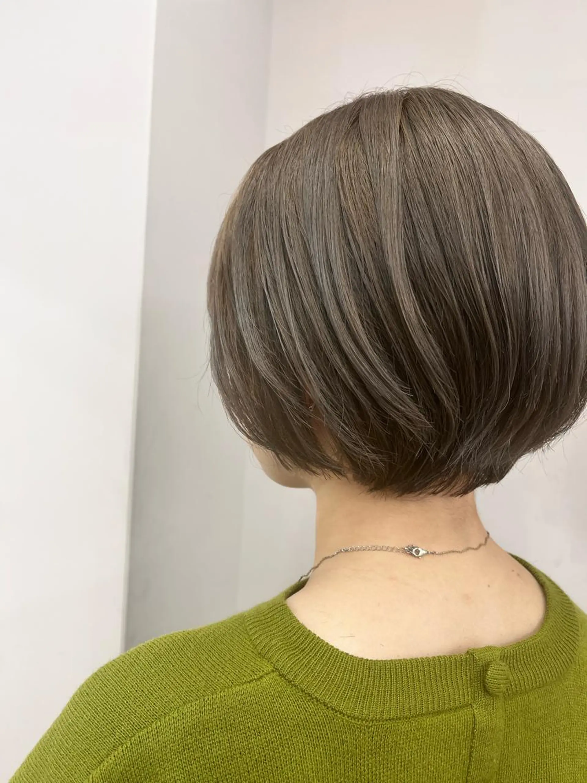 ショート カラー ショートボブ グレージュ ボブ ショートヘア SALOWIN神戸三宮店所属・【美髪を叶える】中谷 彰宏（アキ)のヘアスタイル