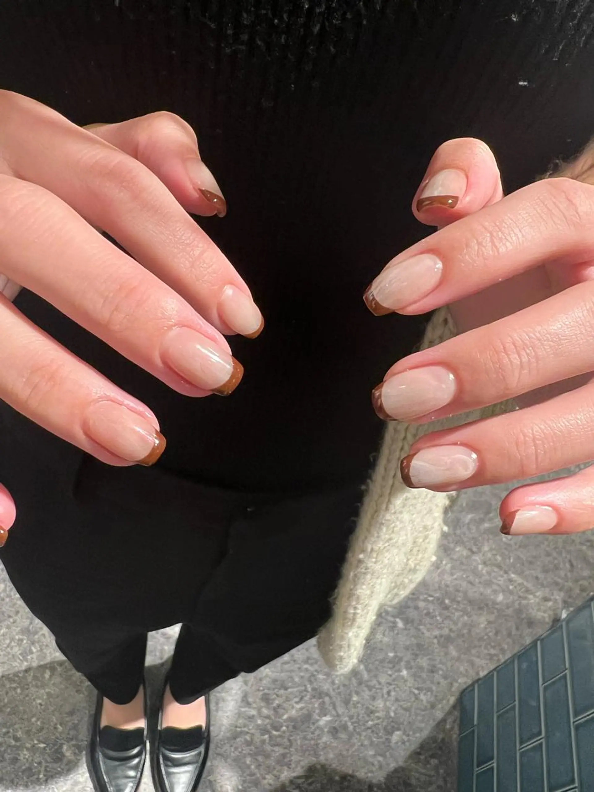 ネイル オーロラネイル ブラウン フレンチネイル ヘアメイクネイリスト 💄💅hidemiのネイルデザイン
