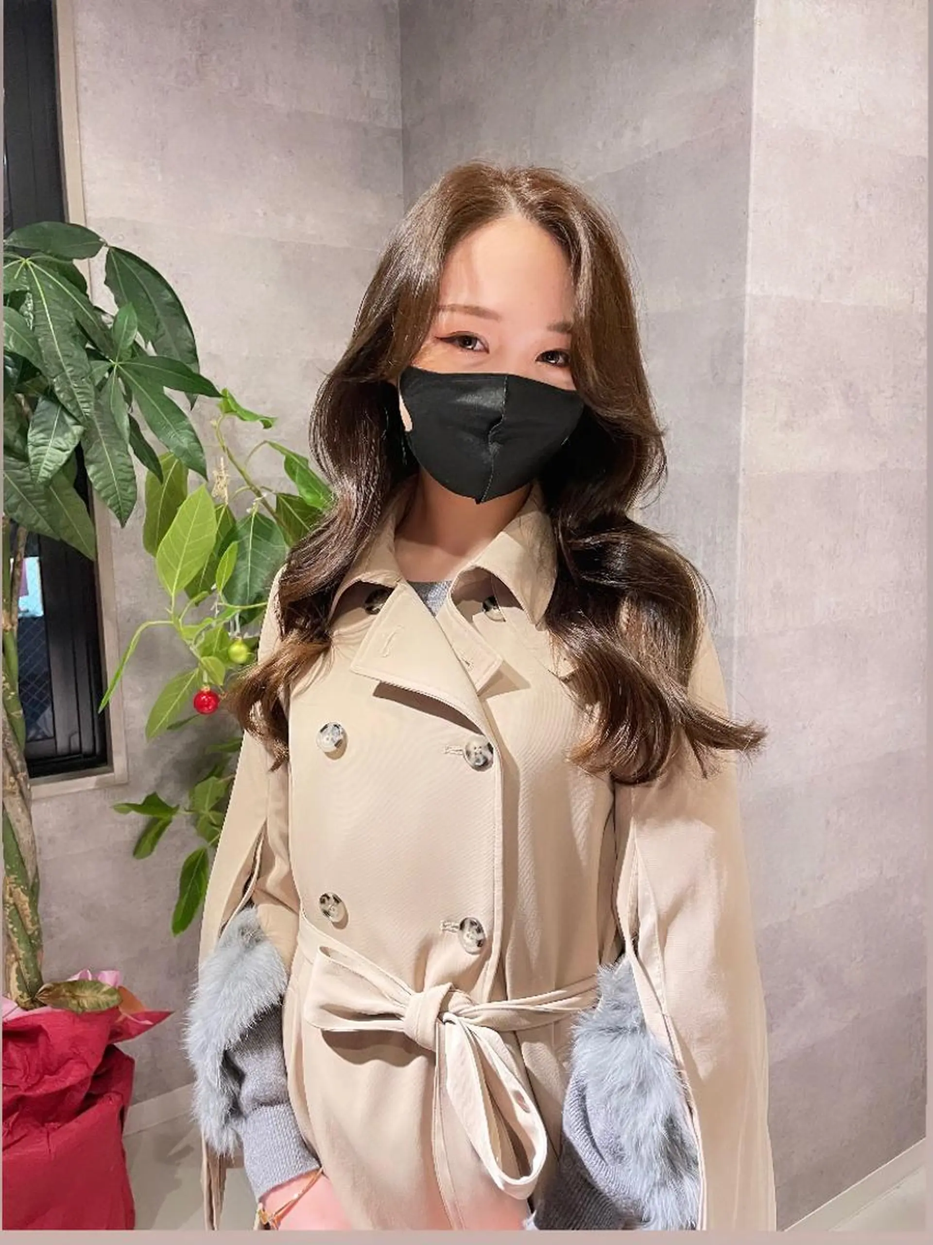 ロング 顔まわりレイヤー レイヤーカット おくれ毛 AHNKISM所属・トレンドレイヤー/ 透明感カラーのヘアスタイル