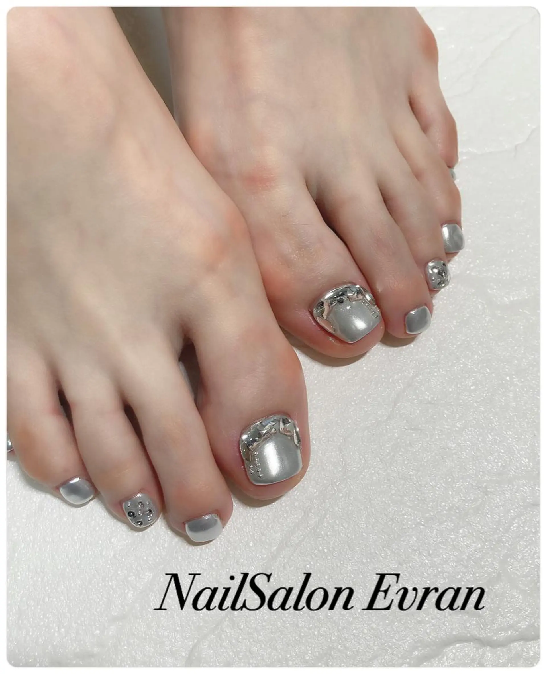 ネイル アートネイル フットネイル フレンチネイル マグネットネイル 持ち込み フットネイル Nail salon Evranのネイルデザイン