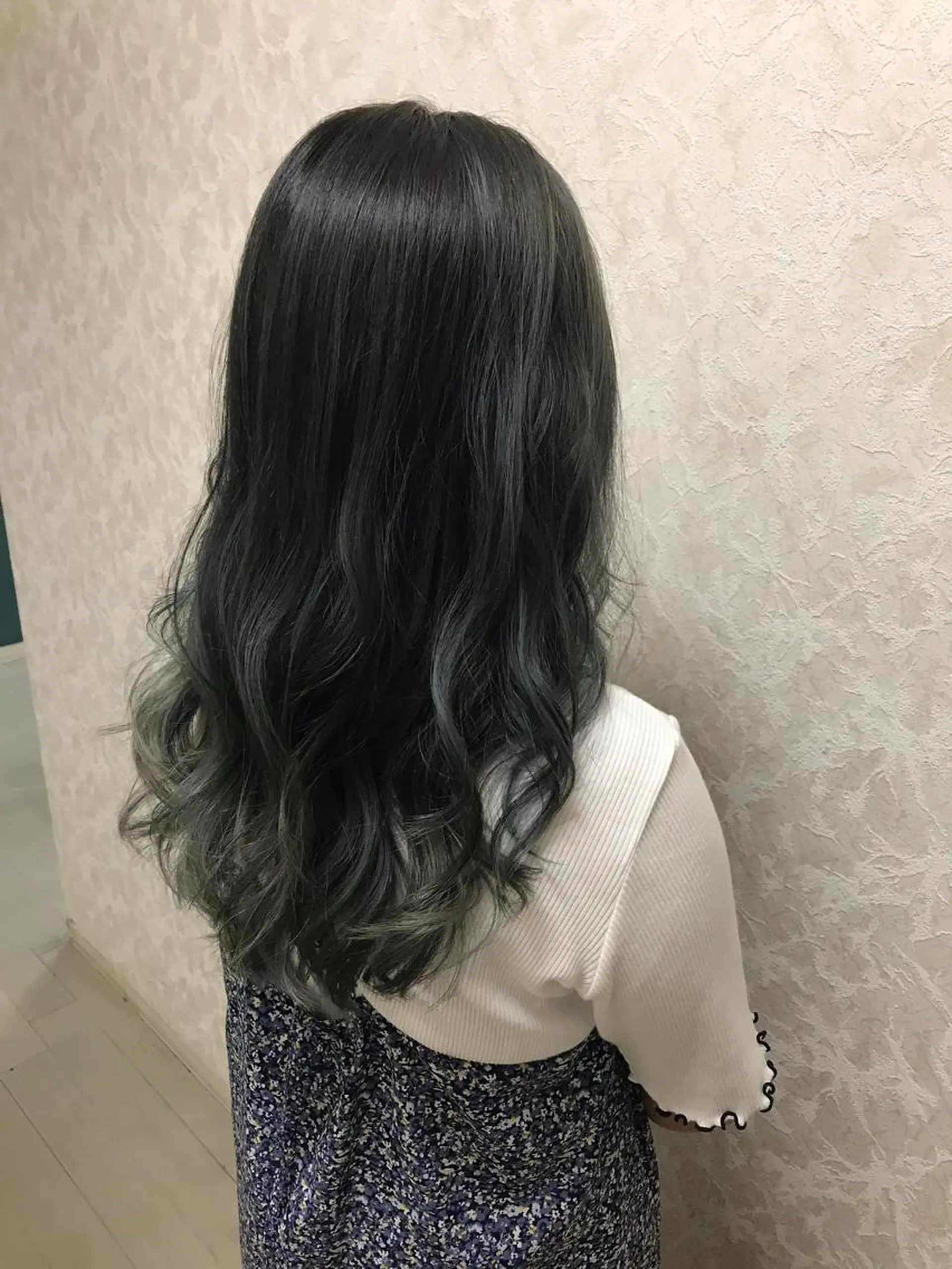 セミロング カラー バレイヤージュ 外国人風カラー レイヤーカット カット ヘアカラー トリートメント ブリーチ/髪質改善/ レイヤー/YUTO‎のヘアスタイル