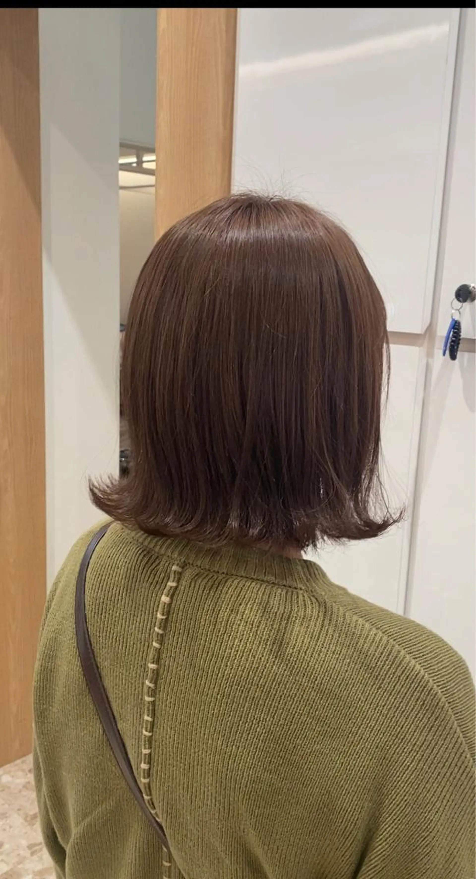 ミディアム カラー ヘアアレンジ 切りっぱなしボブ ベージュカラー ハイトーンカラー インナーカラー ピンクカラー 🌿ブリーチ/髪質 改善/🌿‬JINのヘアスタイル