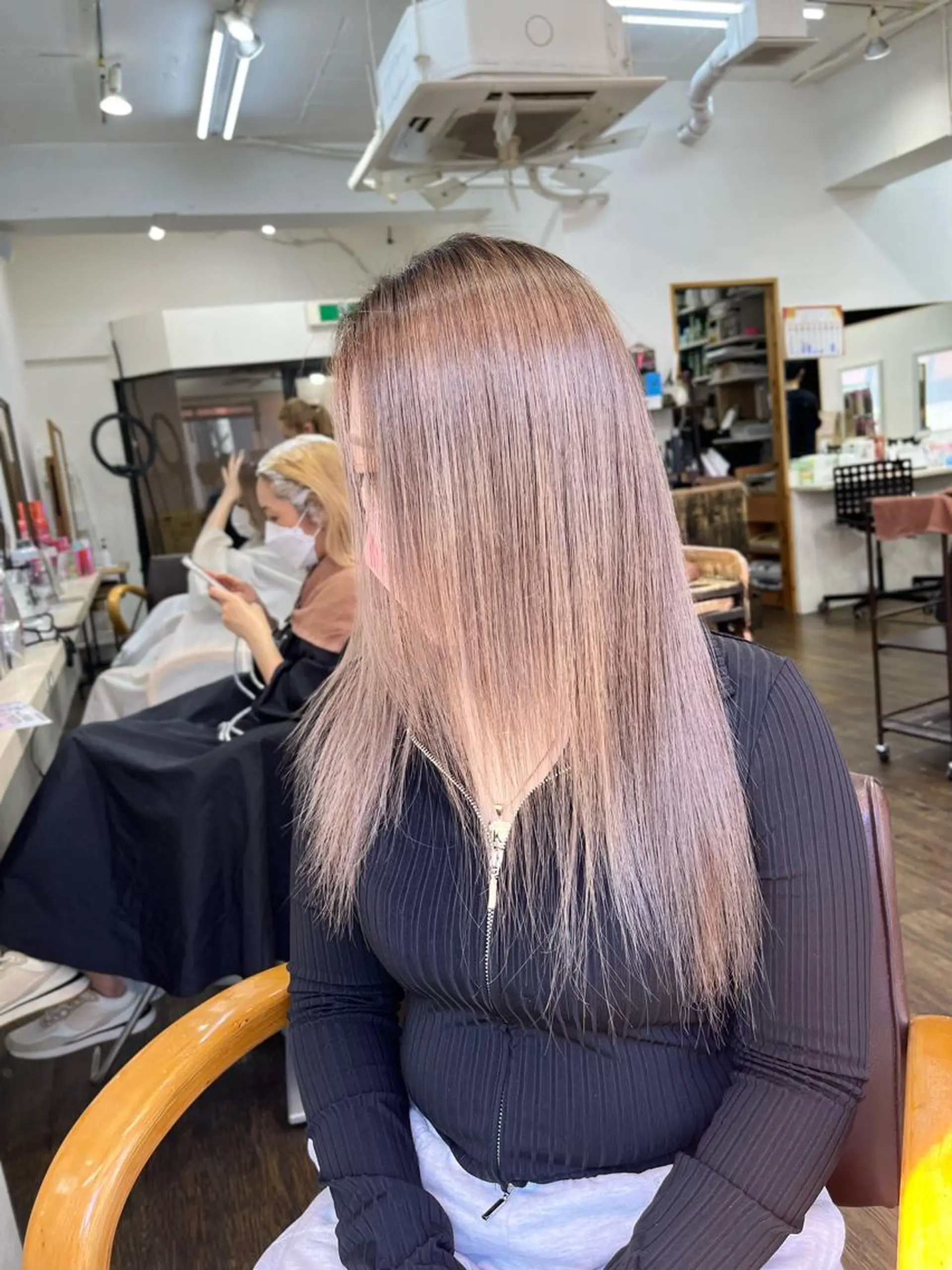 セミロング ヘアカラー XELVE所属・髪質改善♠️ KENTAROのヘアスタイル
