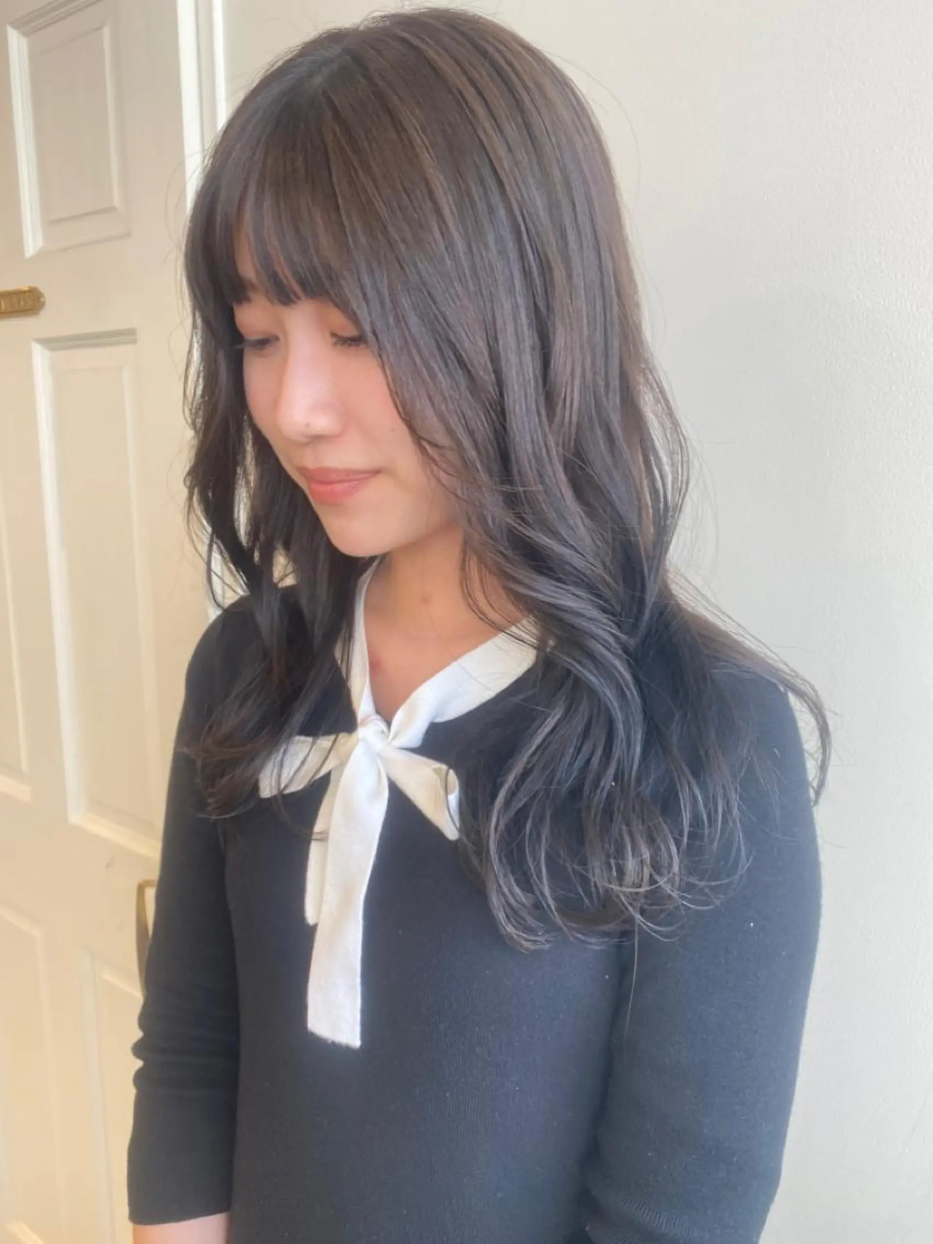 セミロング くびれヘア 韓国風ヘア ヘアカラー トリートメント salowin渋谷kitaya park前所属・RIKA韓国ヘア/く びれヘア/上品カラーのヘアスタイル