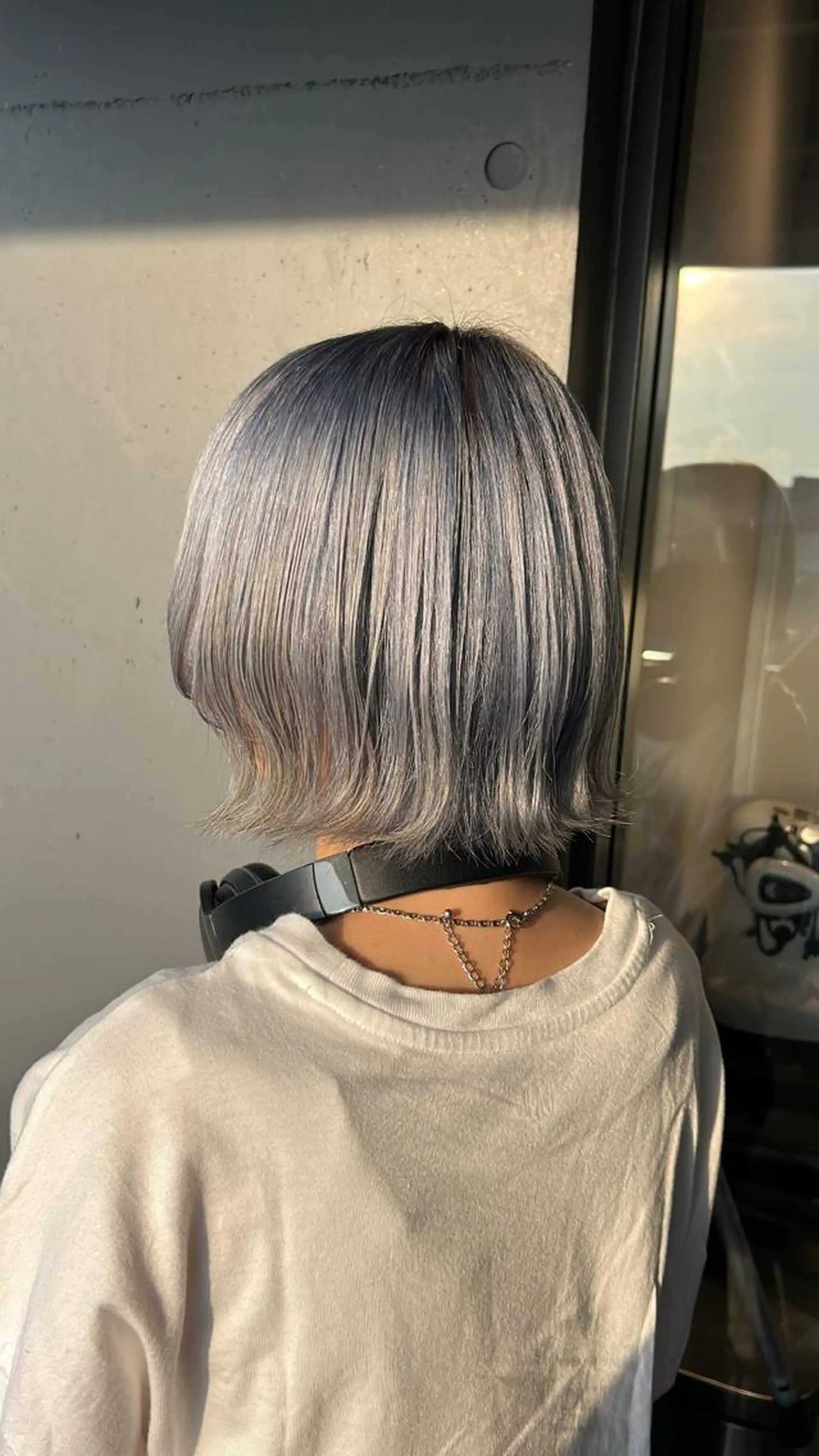 ショート カット ぱつっとボブ/Wカラ ー/ことこ🍒のヘアスタイル