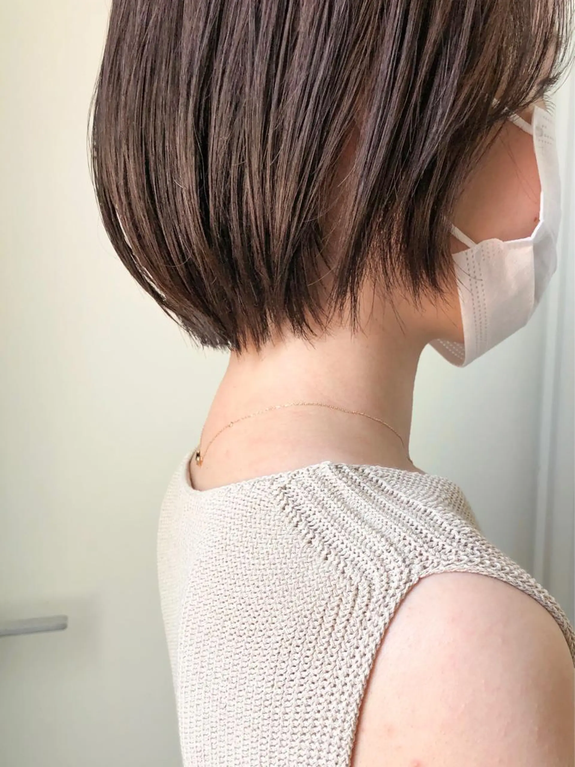 ミディアム カラー アッシュ ベージュカラー ショコラベージュ 透明感カラー ハイライトカラー カット ヘアカラー トリートメント 岡本康平/ボブ /ブリーチ/レイヤーのヘアスタイル