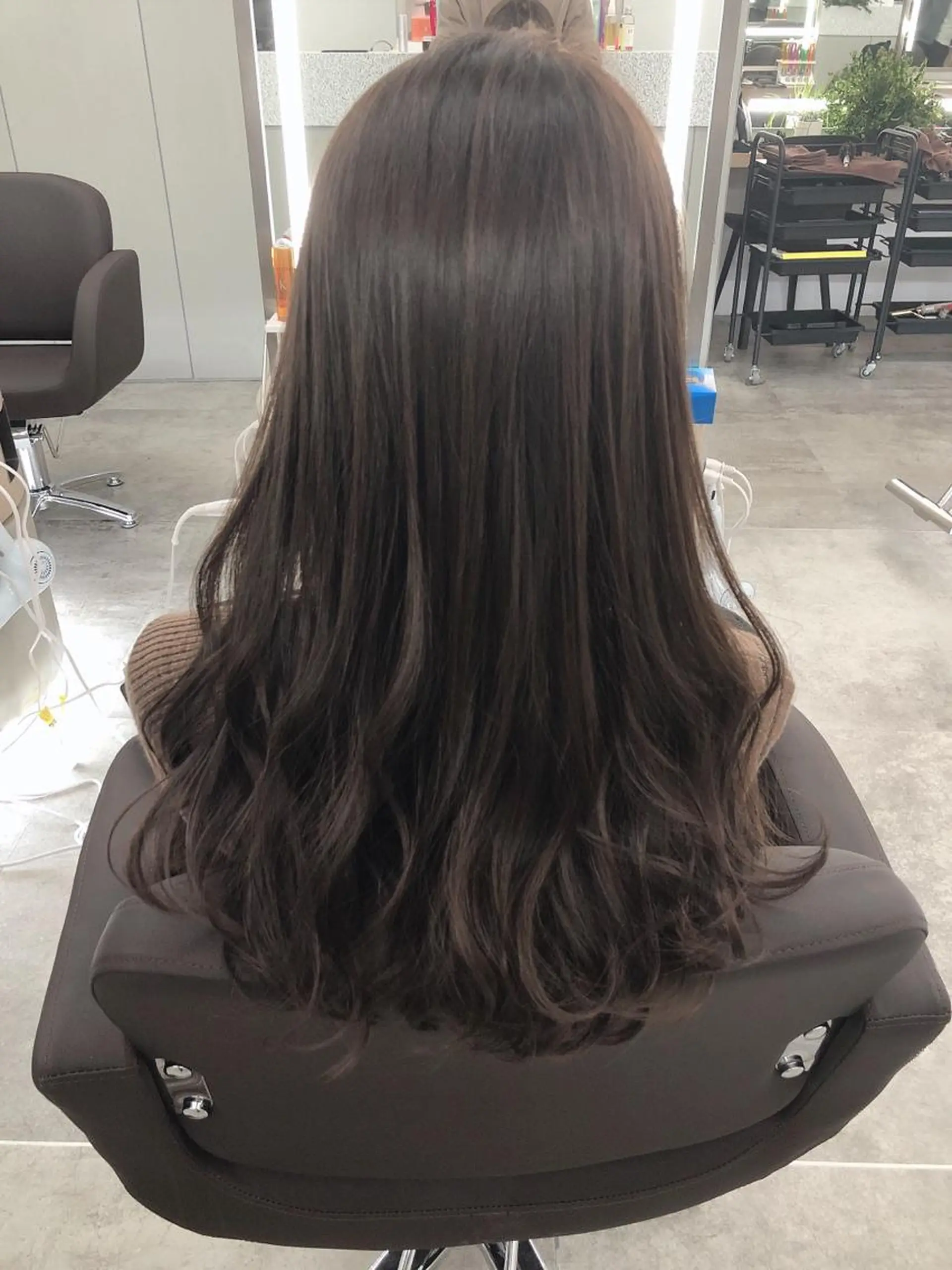 セミロング ケアカラー デザインカット レイヤーカット トリートメント 【愛され小顔カット】 YOSHIKIヘアのヘアスタイル