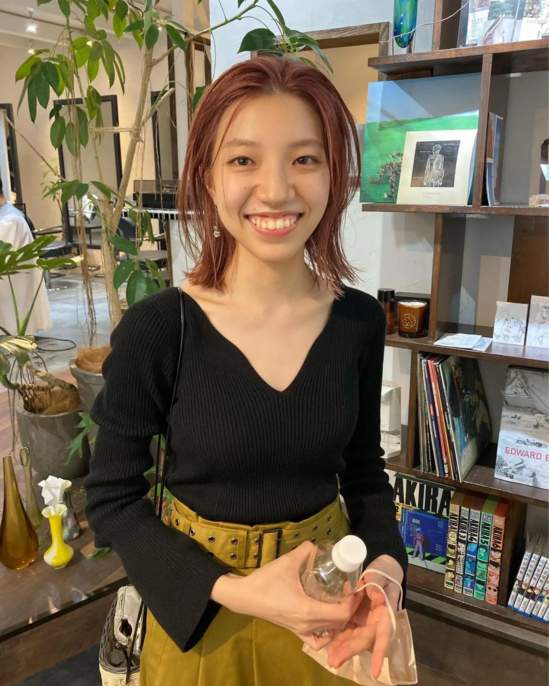 ミディアム カット 金田 夏野のヘアスタイル
