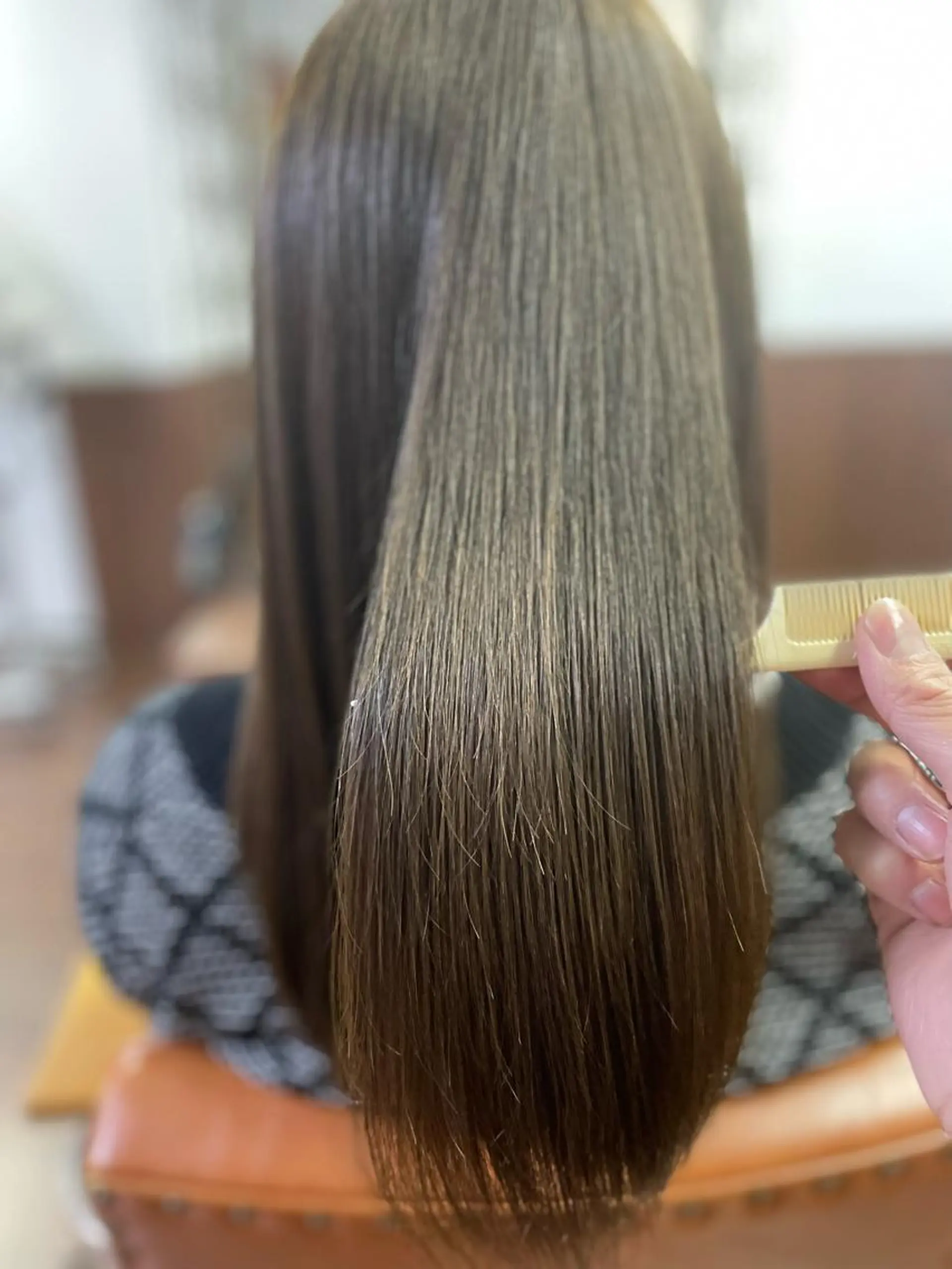セミロング カット 縮毛矯正 ラウレア綱島店所属・山岸 洋平のヘアスタイル