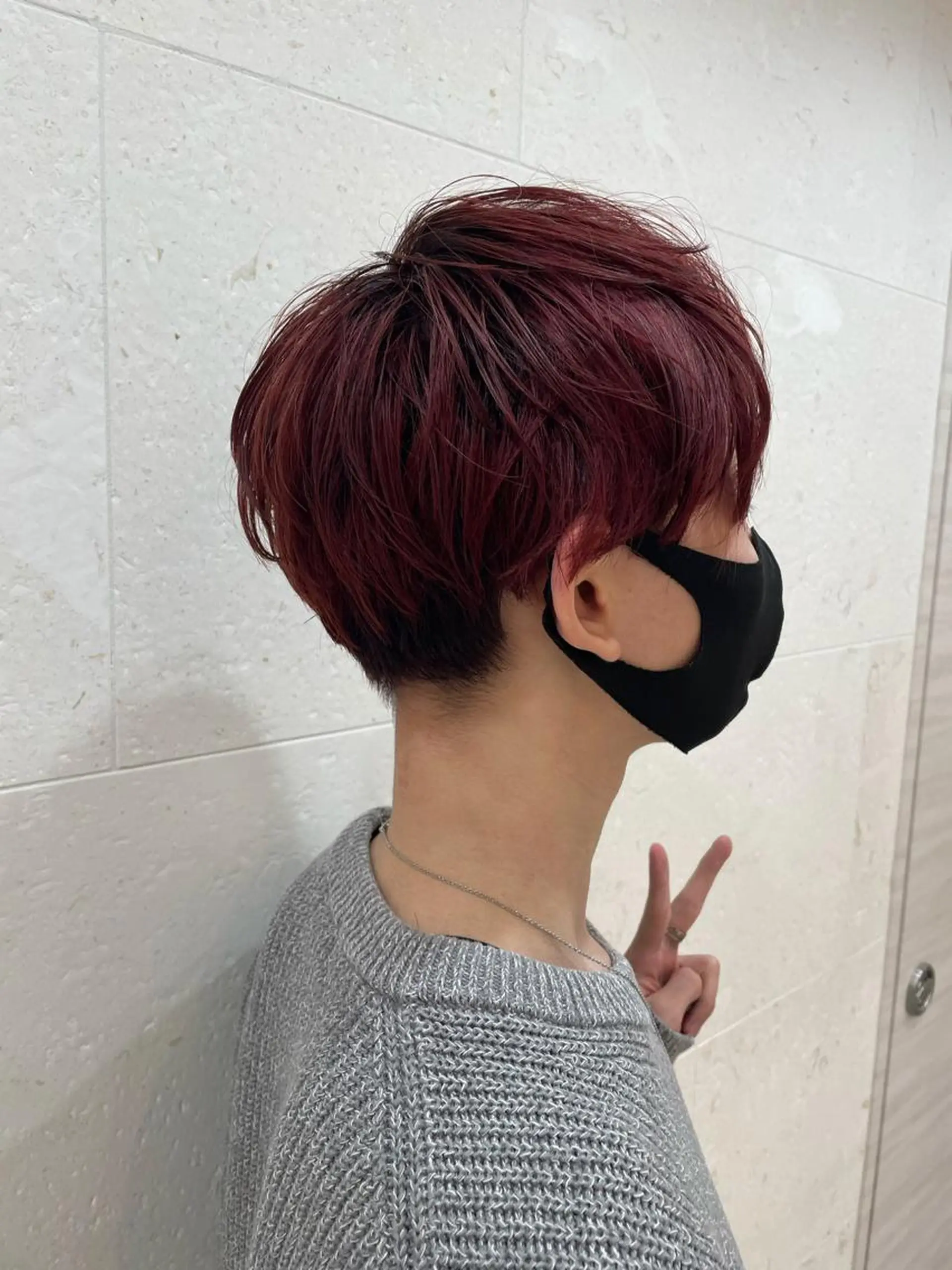 ショート カラー ブリーチ ピンクカラー レッドカラー 斉藤 貴也のヘアスタイル