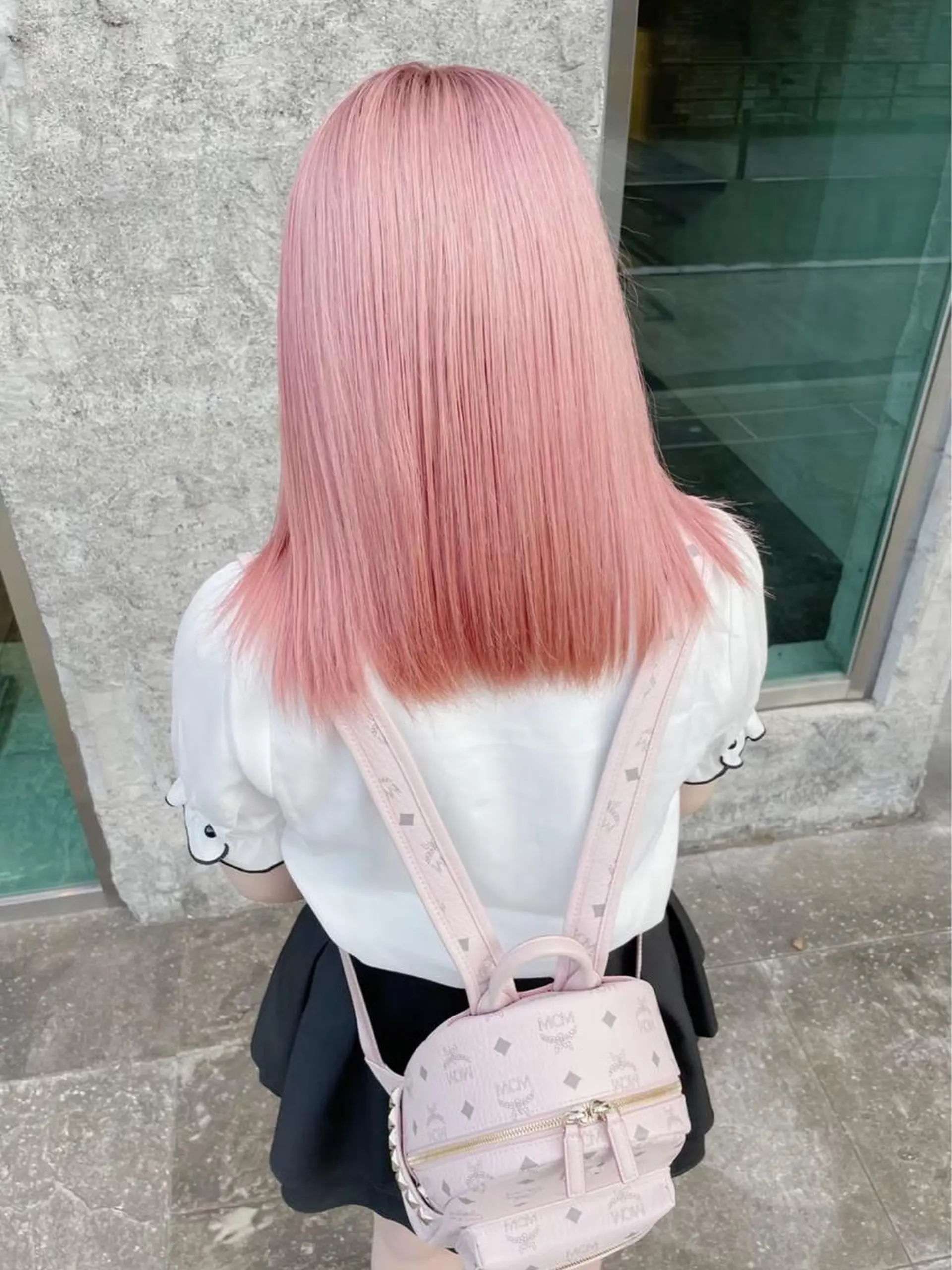セミロング カラー ヘアアレンジ アッシュ アッシュグレー アッシュグレージュ バレイヤージュ ミストバング Bob＆ハイトーン 専門家CHIHIROのヘアスタイル