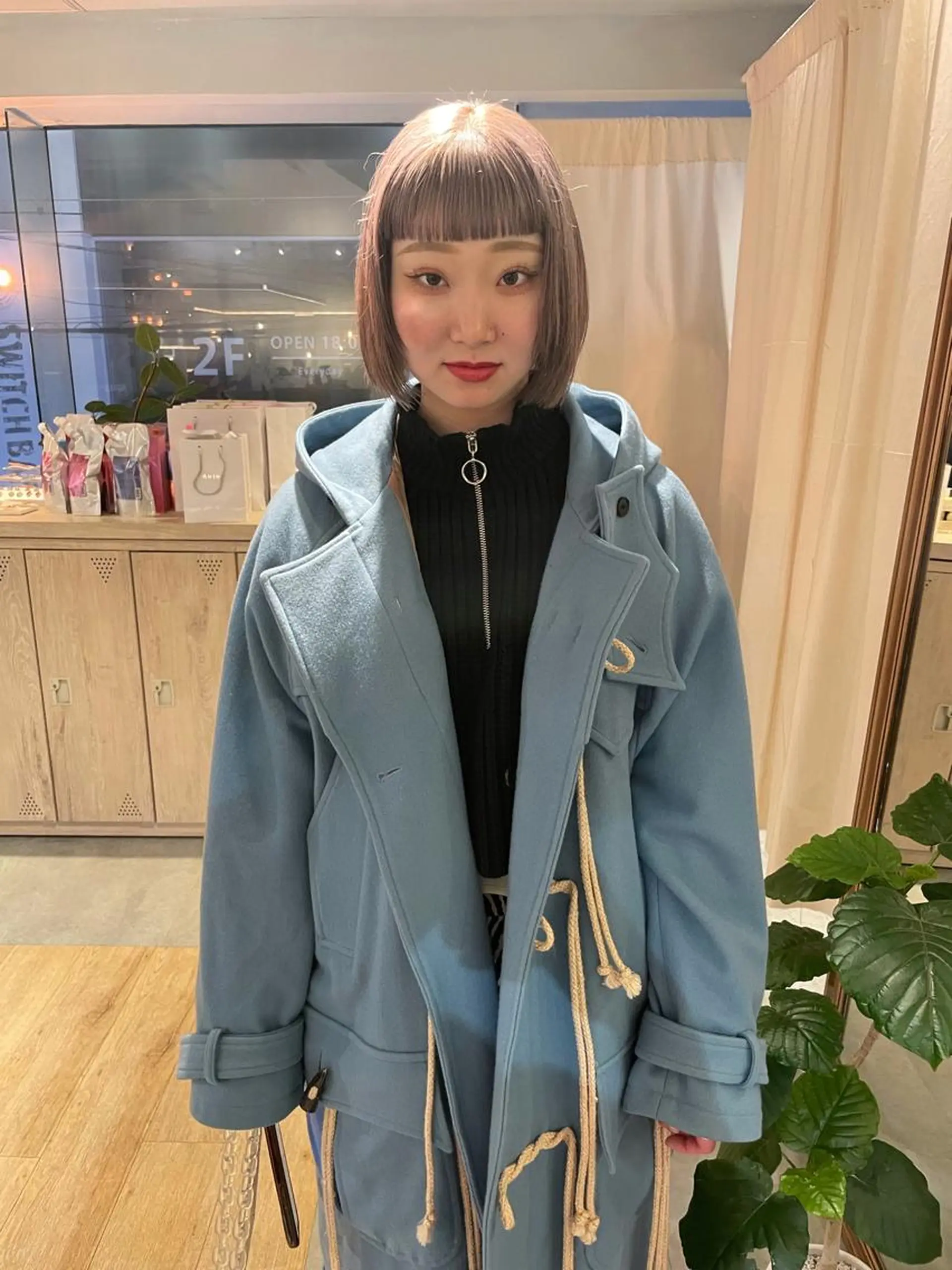 ショート カラー ぱつっとボブ 古家 佑真のヘアスタイル