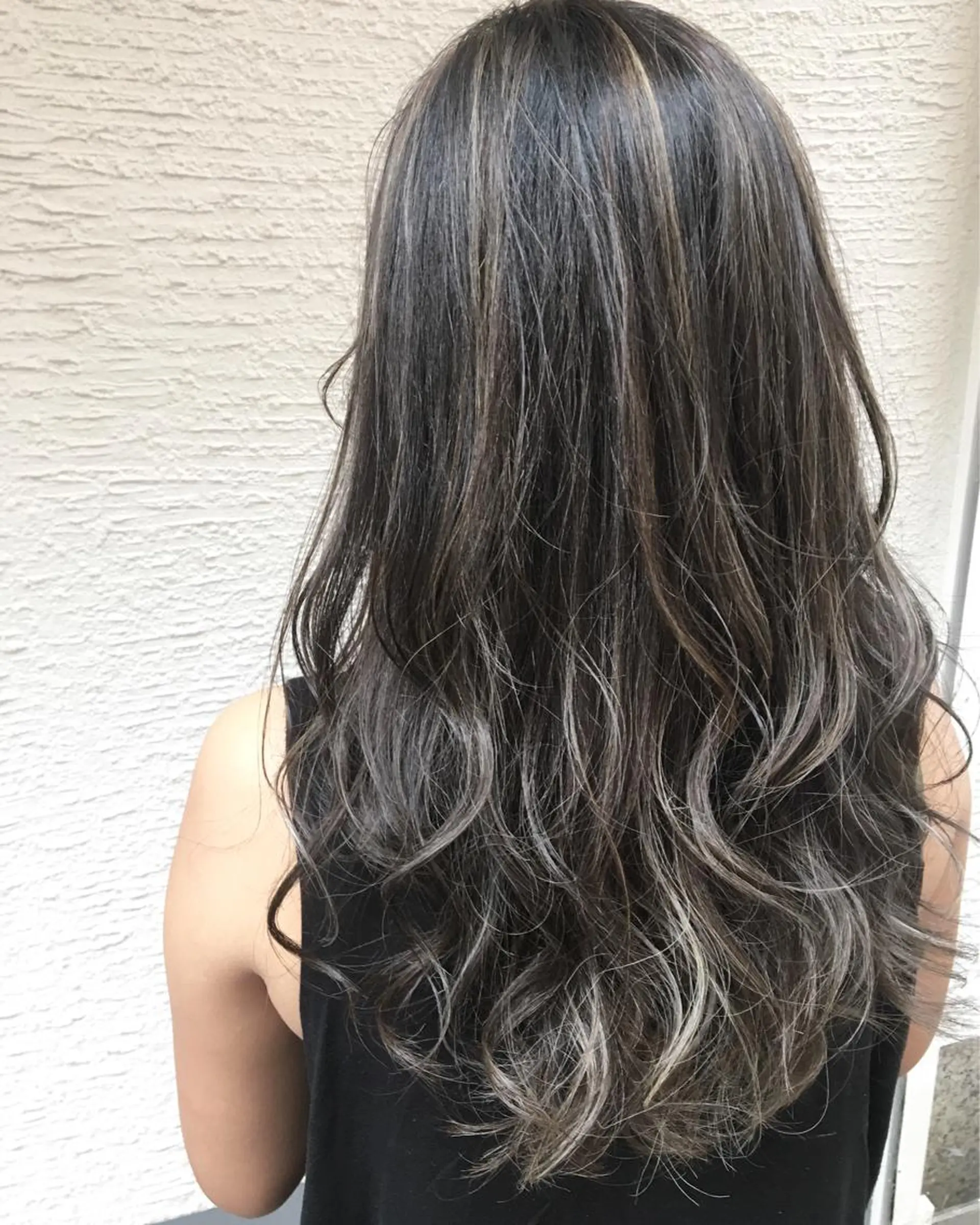 セミロング カラー OFF YUYAのヘアスタイル