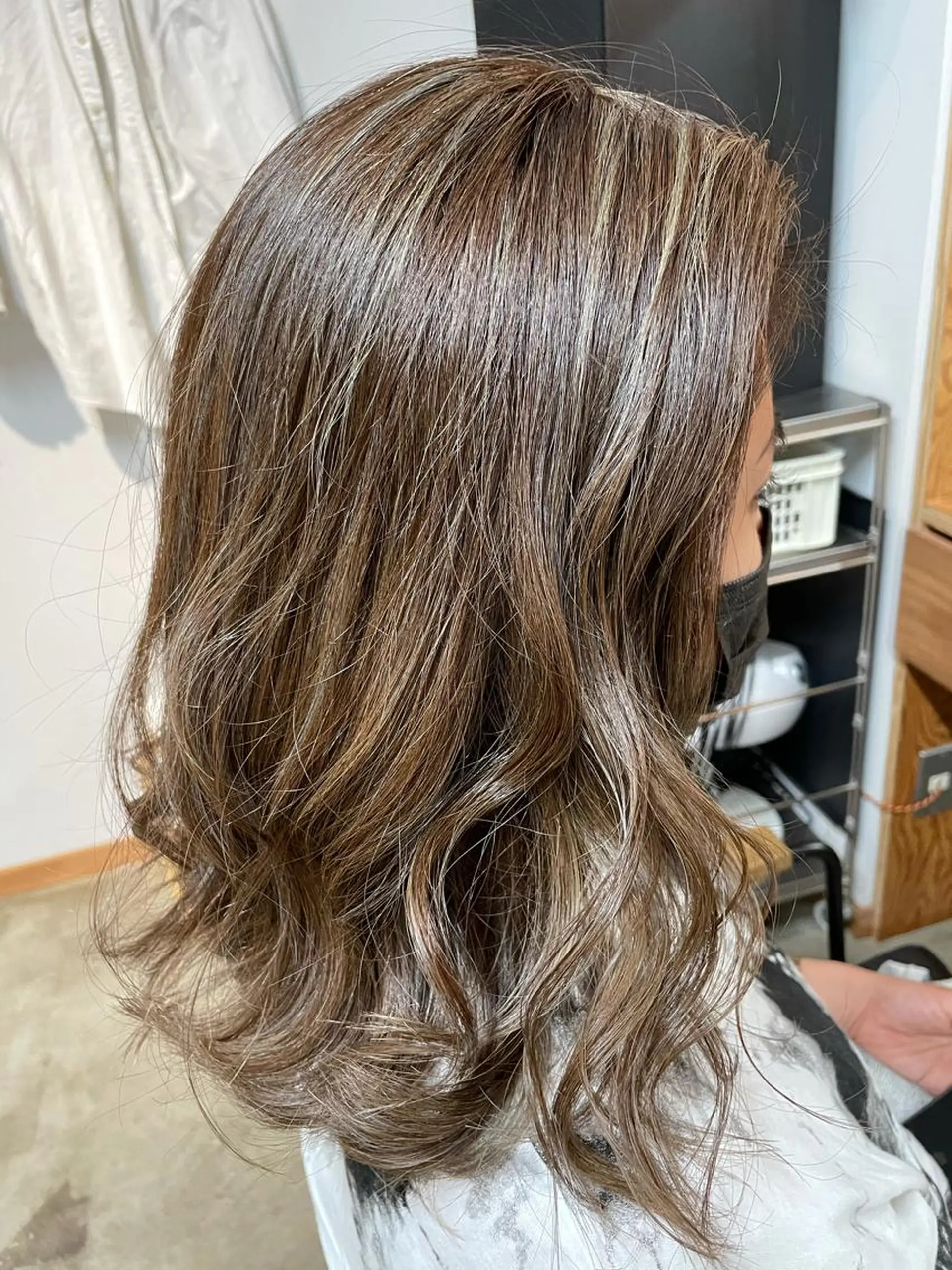 セミロング カラー パーマ ヘアアレンジ メンズ メンズハイライト グレージュ ハイライトカラー ハイライト entality所属・暖色ボブ 🍊rikakoのヘアスタイル