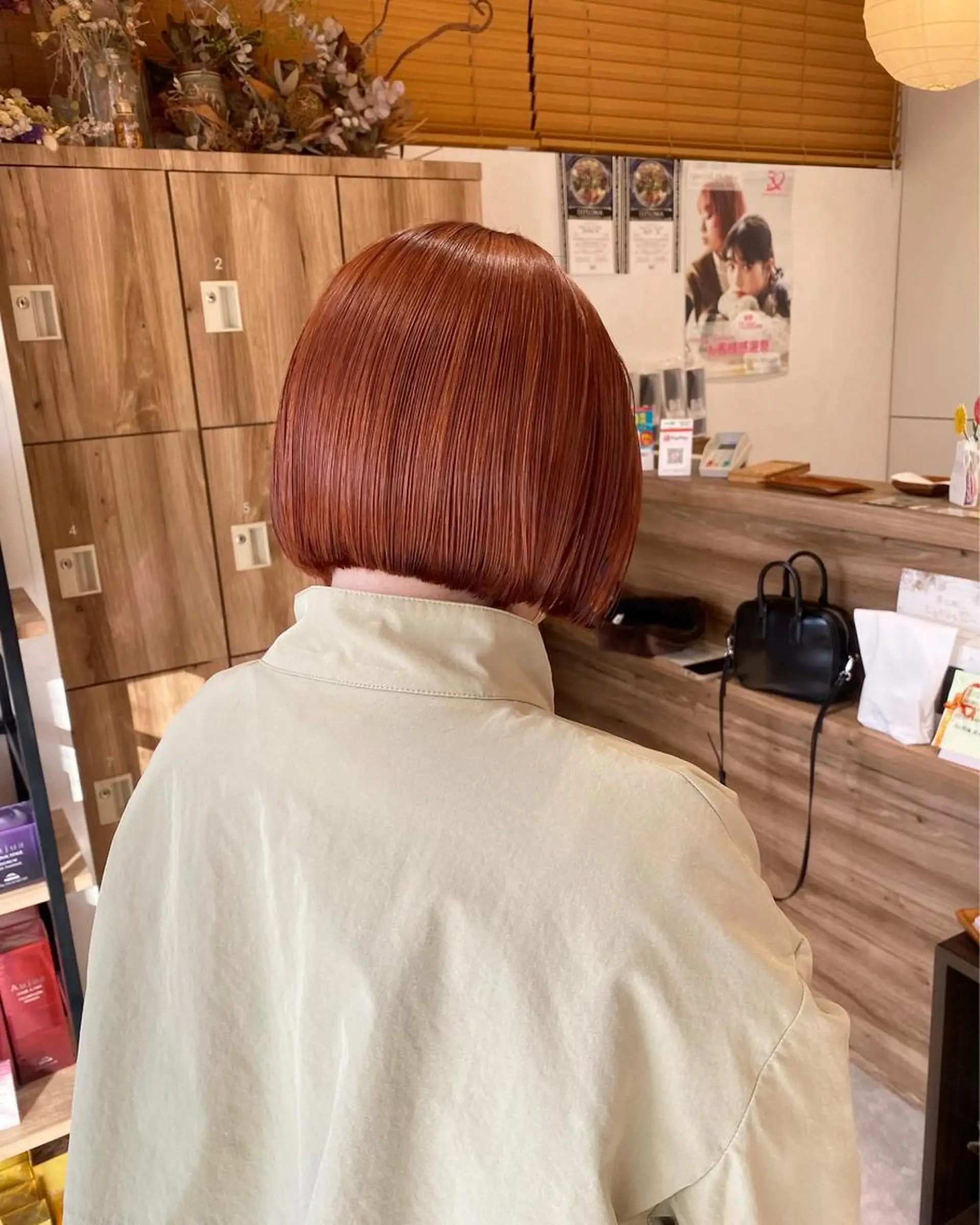 ショート カラー ブリーチ ブラウンカラー オレンジ オレンジブラウン ヘアカラー トリートメント ヘッドスパ パーマ指名No1 /namiのヘアスタイル