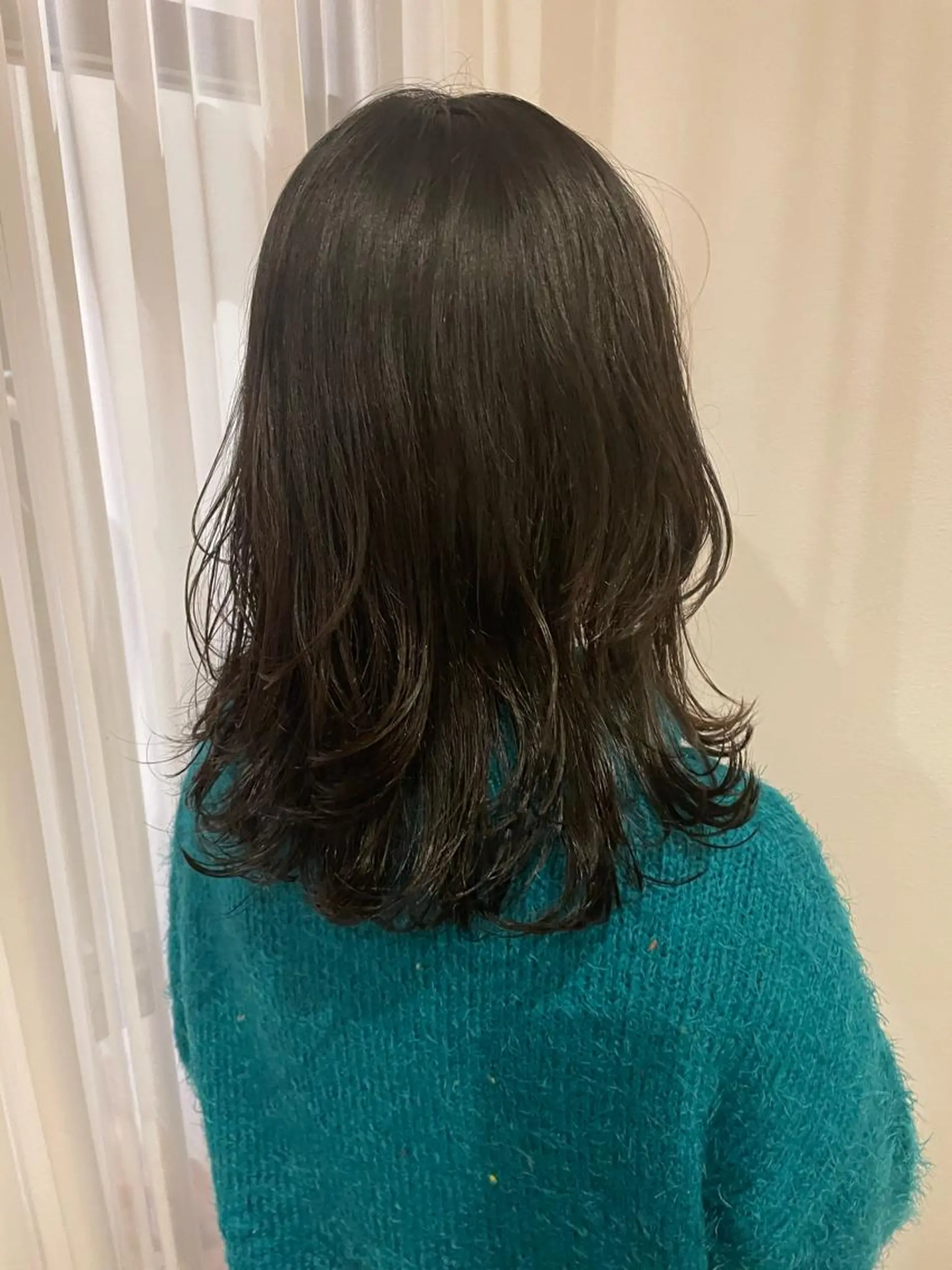 ミディアム カット 藤井 みなみのヘアスタイル