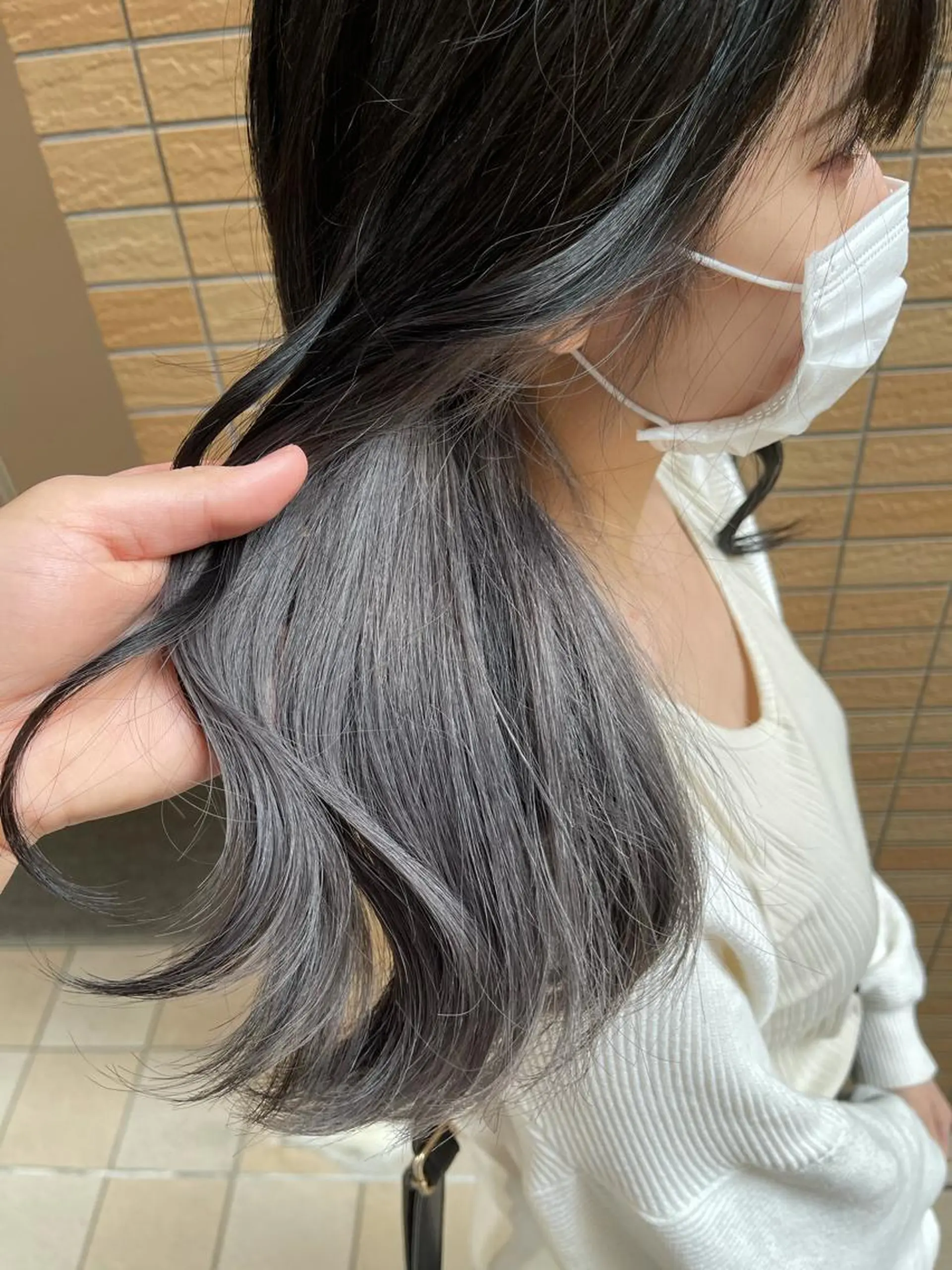セミロング カット ヘアカラー antica YOSHIのヘアスタイル
