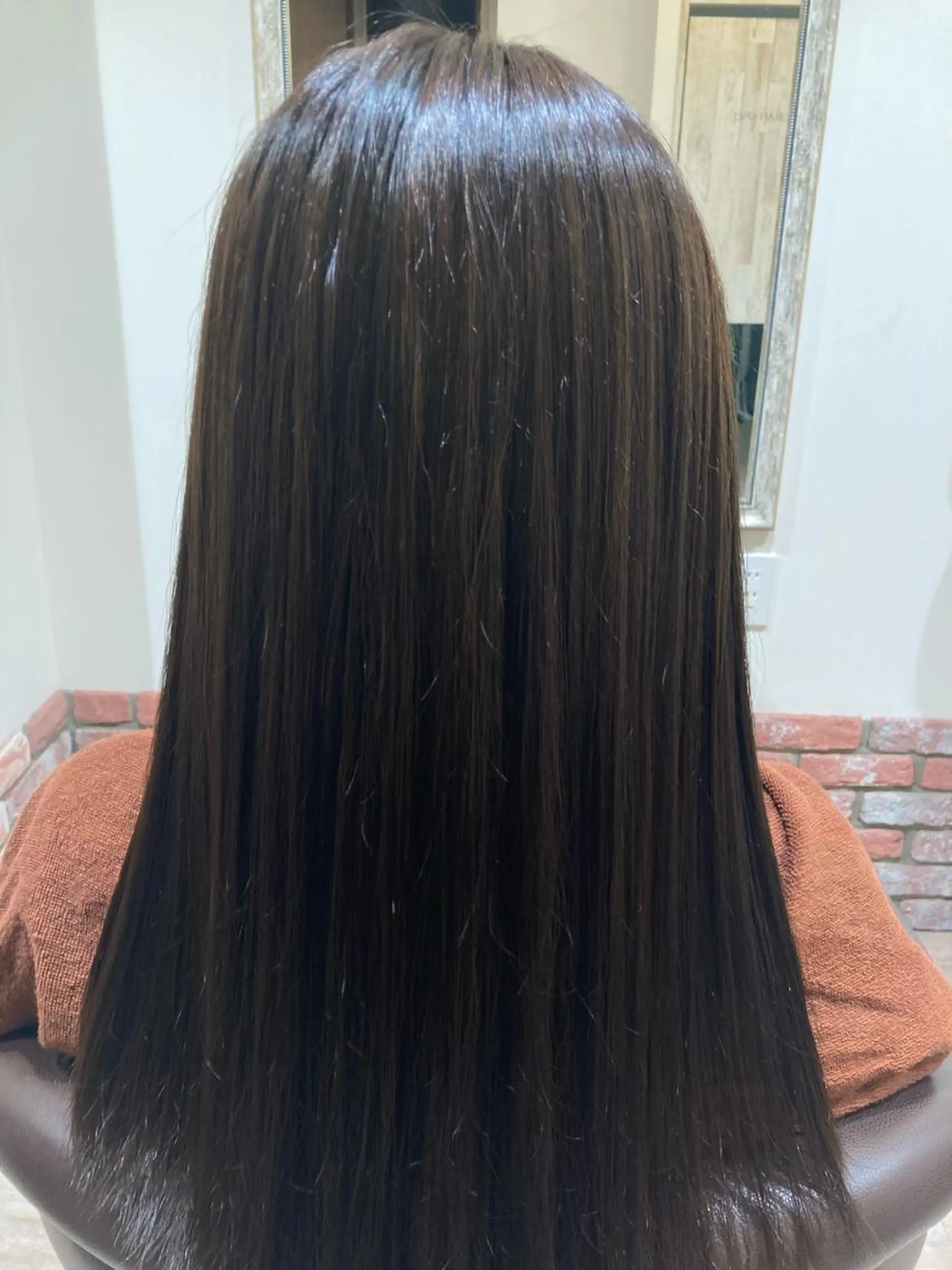 ロング 縮毛矯正 佐藤 睦月のヘアスタイル