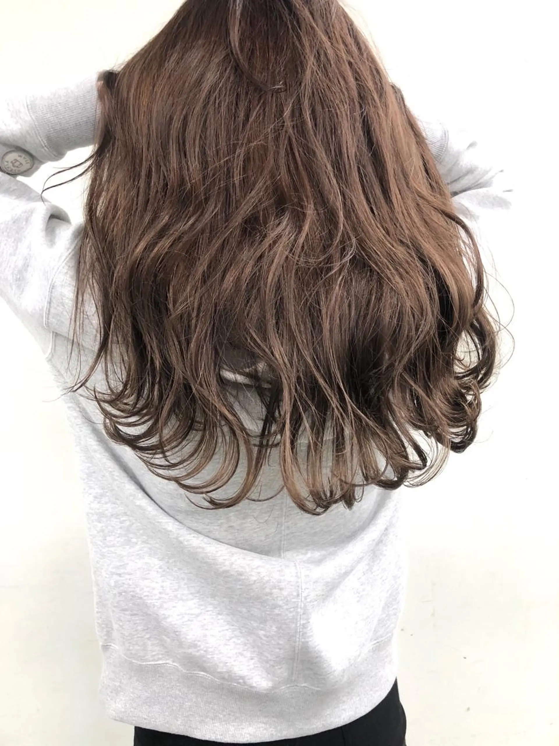 ロング ハイライト カット ヘアカラー トリートメント 小澤大輔 YOLO hairのヘアスタイル