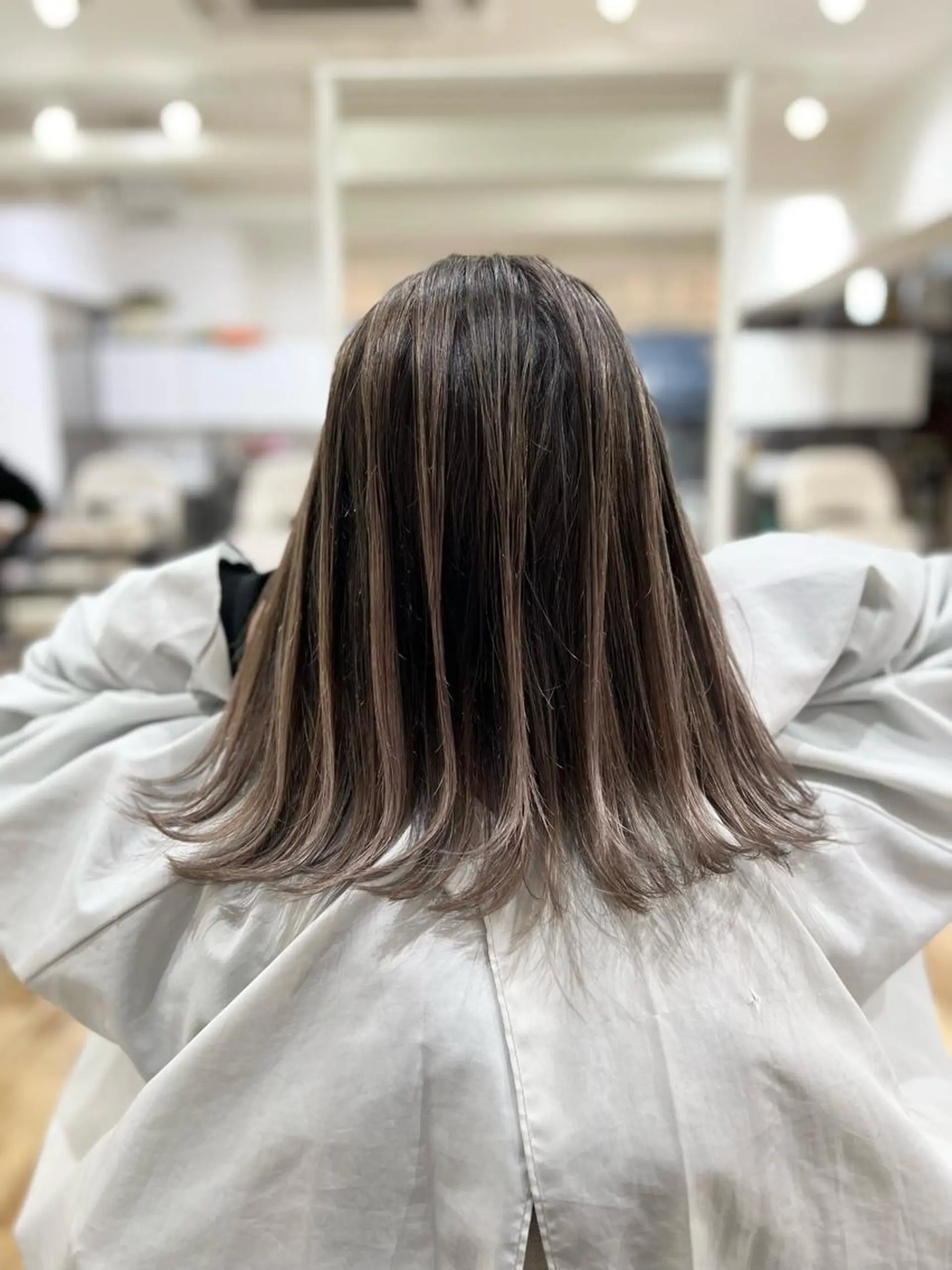 ミディアム カラー ヘアアレンジ カット ヘアカラー トリートメント 久米 治仁のヘアスタイル